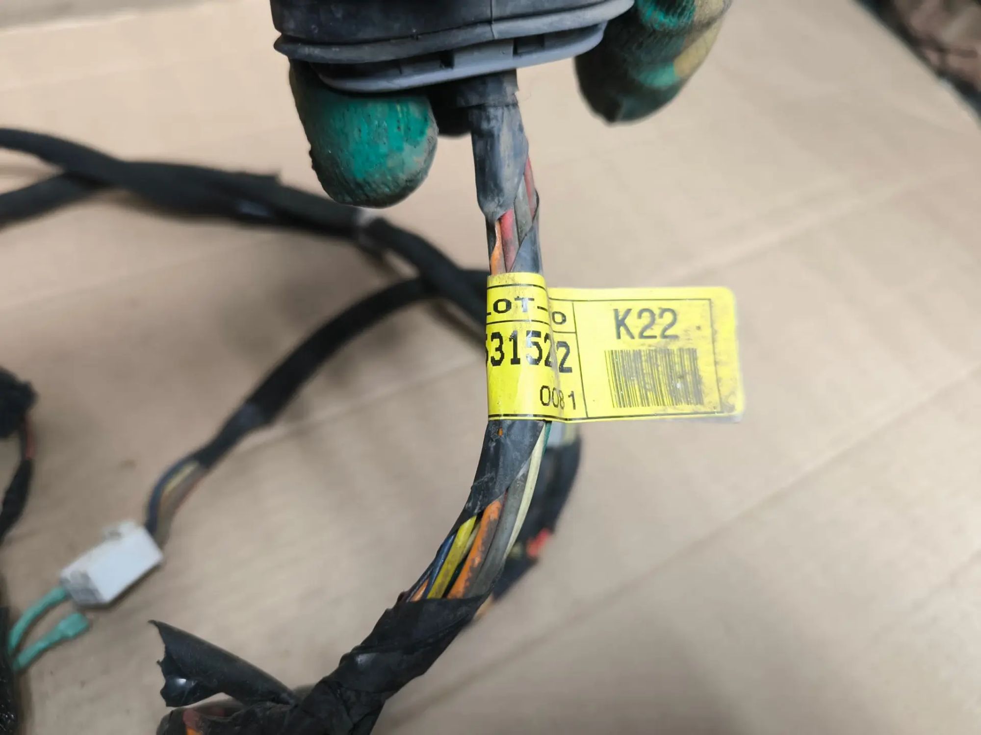 https://ycs.partsauto.market/partsauto-images/thmbs/userImages/d89d66a30f14dbad161fb7a986aa0fe5/part/13eecbd0-047e-4225-aa44-29e76323c6ea_1784909542261.jpg