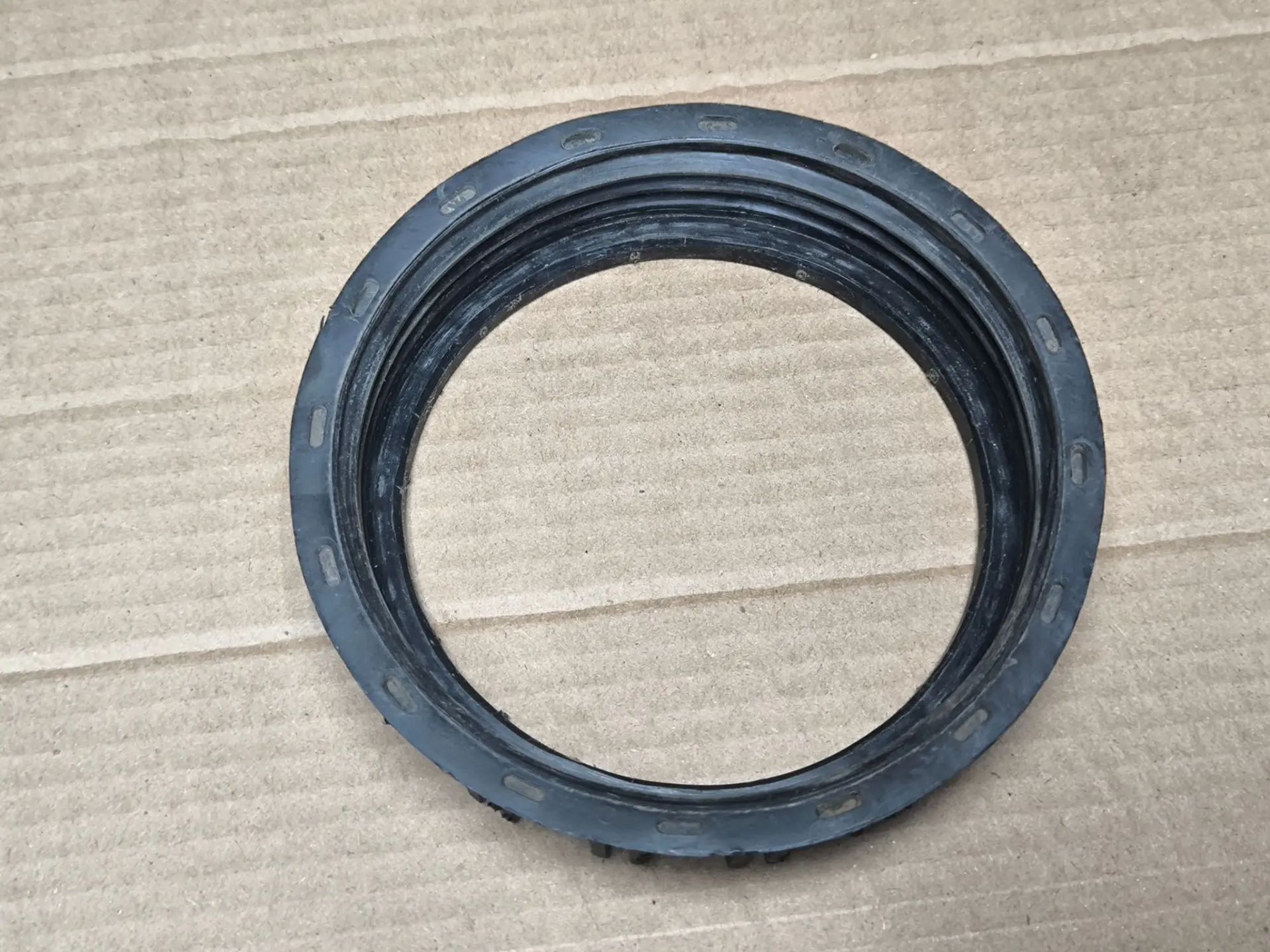 https://ycs.partsauto.market/partsauto-images/thmbs/userImages/d89d66a30f14dbad161fb7a986aa0fe5/part/14997d56-42a8-4379-8594-45aa58ee5627_1784894403015.jpg