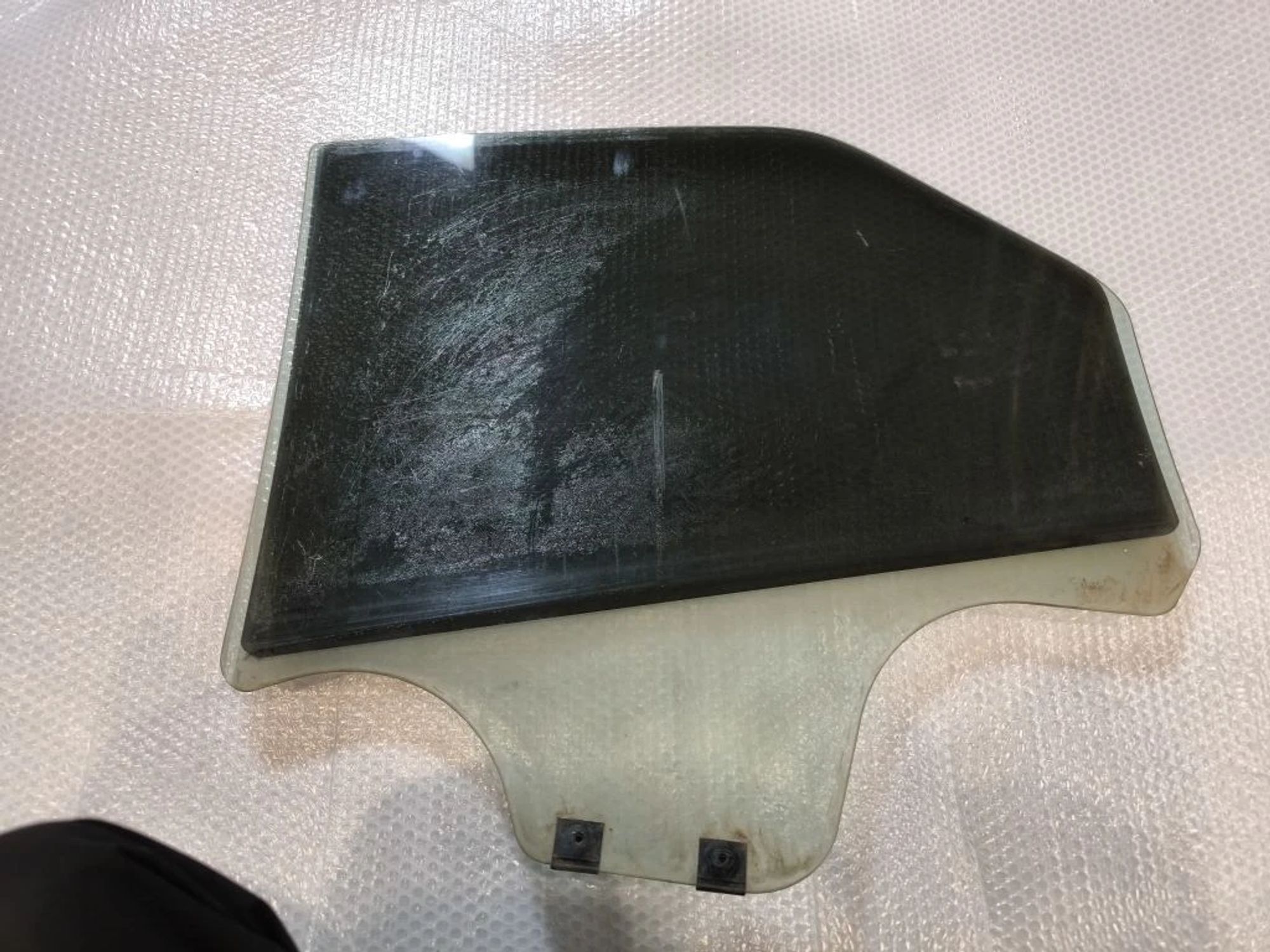 https://ycs.partsauto.market/partsauto-images/thmbs/userImages/d89d66a30f14dbad161fb7a986aa0fe5/part/14bb4d4a-9d1a-4f57-ba8c-5313fd7ceea4_1777792197244.jpg