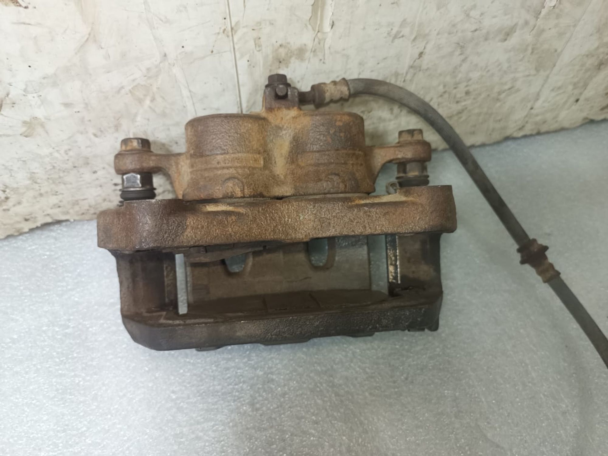 https://ycs.partsauto.market/partsauto-images/thmbs/userImages/d89d66a30f14dbad161fb7a986aa0fe5/part/1563b7af-5b11-4477-ae68-c29a9a555ddc_1743577062977.jpg