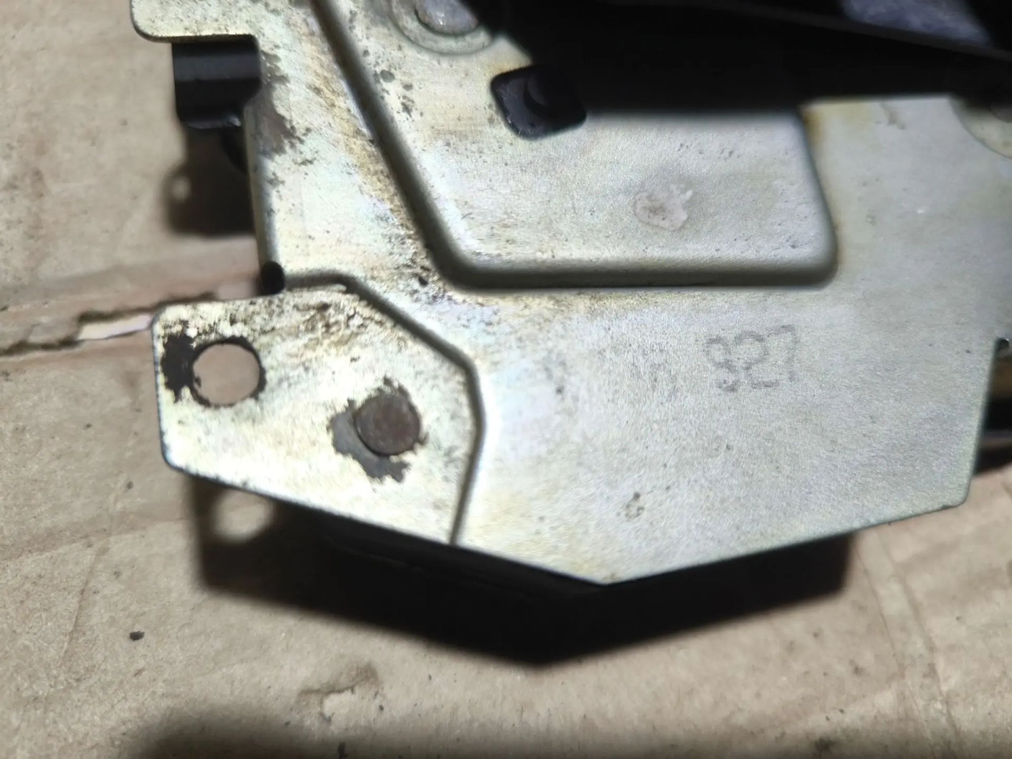 https://ycs.partsauto.market/partsauto-images/thmbs/userImages/d89d66a30f14dbad161fb7a986aa0fe5/part/175dcb3f-84e3-47fe-b340-483490340189_1782880559574.jpg