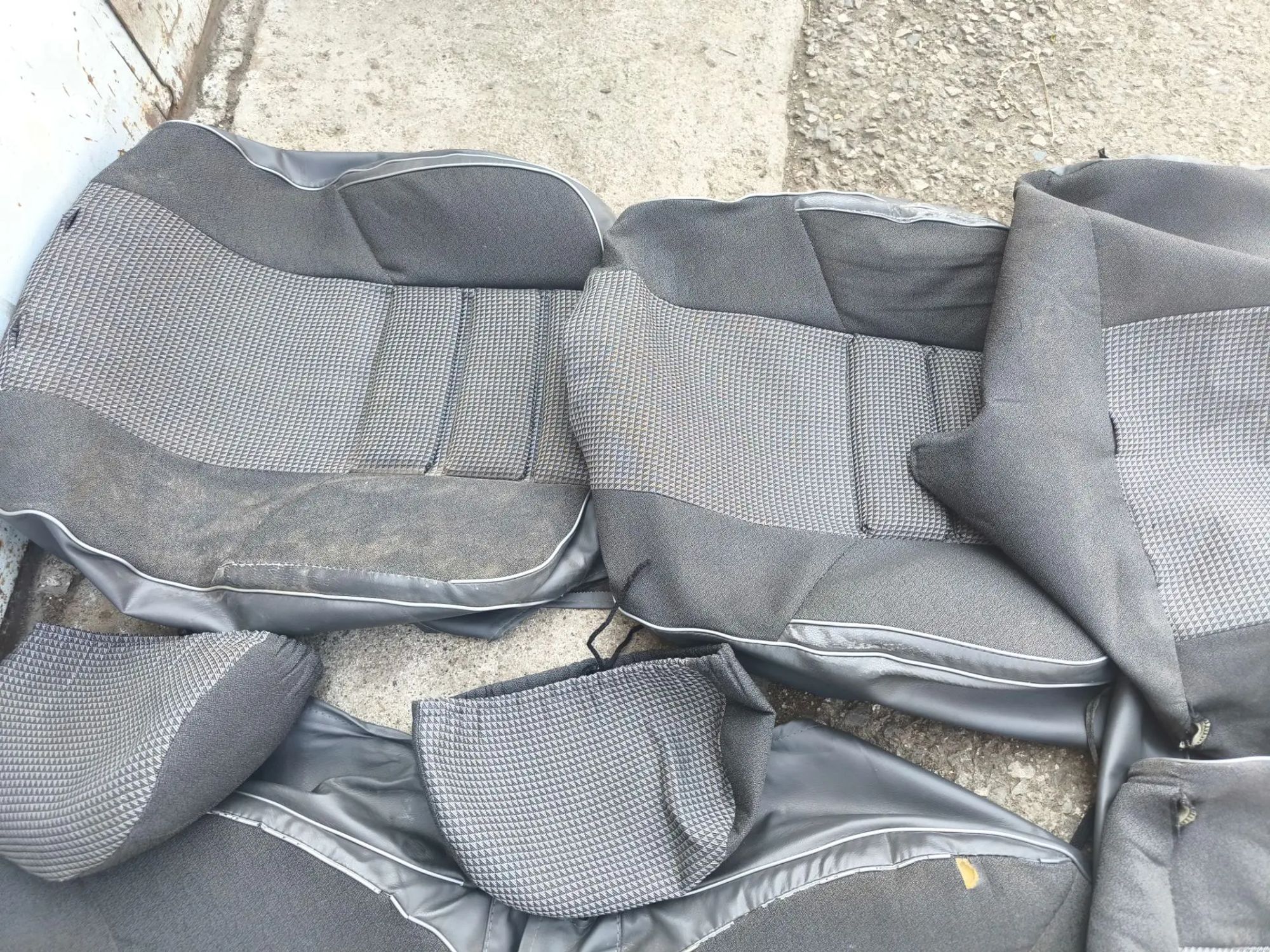https://ycs.partsauto.market/partsauto-images/thmbs/userImages/d89d66a30f14dbad161fb7a986aa0fe5/part/176489aa-fde1-4b5e-974d-0fd2a18e461f_1785245308078.jpg