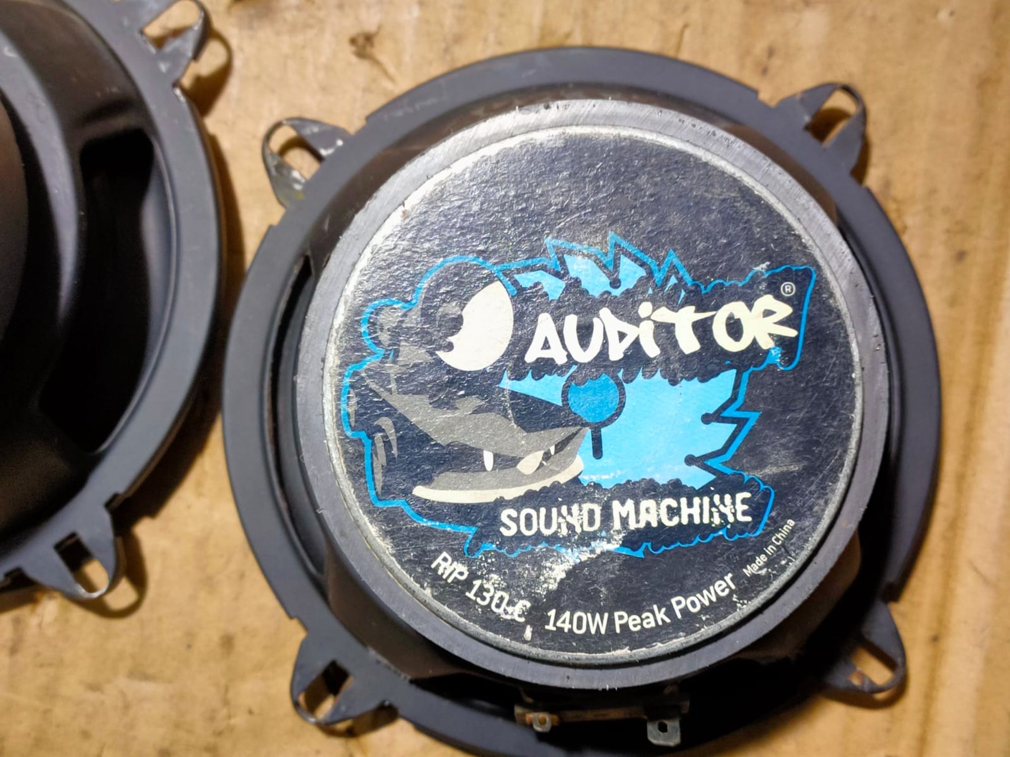 https://ycs.partsauto.market/partsauto-images/thmbs/userImages/d89d66a30f14dbad161fb7a986aa0fe5/part/189c719f-dea6-44aa-99ae-2015b390830f_1728883670617.jpg