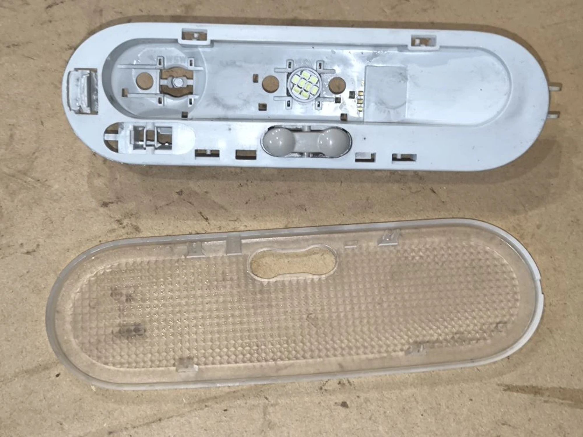 https://ycs.partsauto.market/partsauto-images/thmbs/userImages/d89d66a30f14dbad161fb7a986aa0fe5/part/196a9274-cb3b-4ae1-9bbf-0315855762e2_1777370273606.jpg