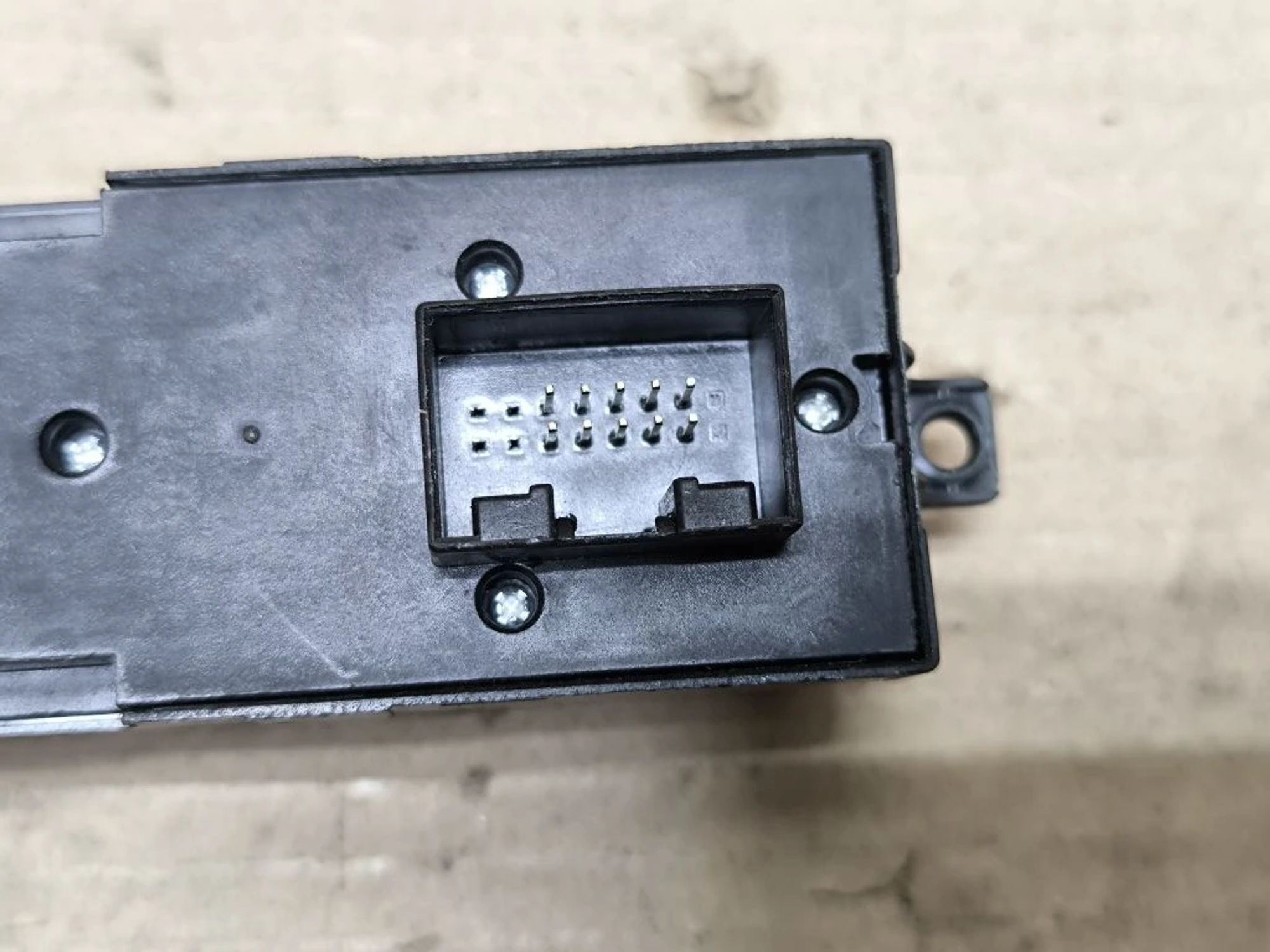 https://ycs.partsauto.market/partsauto-images/thmbs/userImages/d89d66a30f14dbad161fb7a986aa0fe5/part/1ae627ba-c272-44f5-97d7-6120adc0f248_1770188676271.jpg