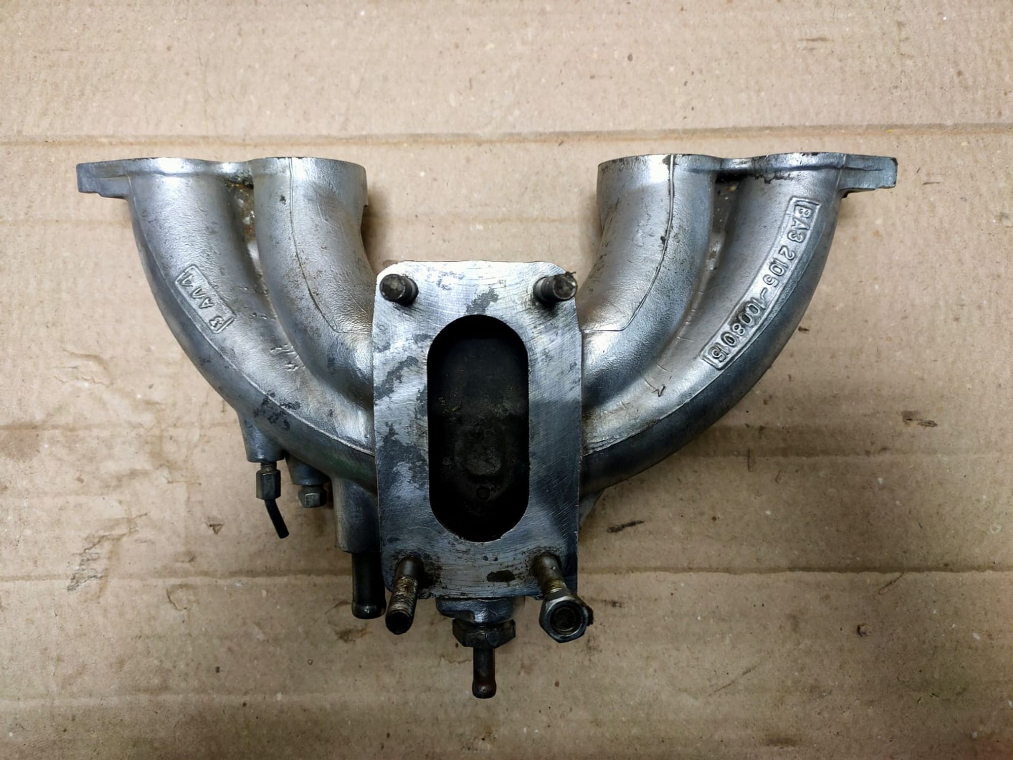 https://ycs.partsauto.market/partsauto-images/thmbs/userImages/d89d66a30f14dbad161fb7a986aa0fe5/part/1b703f8c-6905-4e87-abd8-8b65f21164e6_1748842542575.jpg