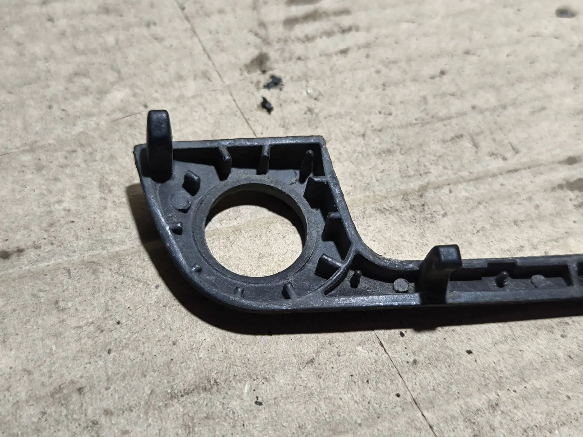 https://ycs.partsauto.market/partsauto-images/thmbs/userImages/d89d66a30f14dbad161fb7a986aa0fe5/part/1ba41a6d-a64a-42da-921f-a251b653dd1d_1783433786952.jpg