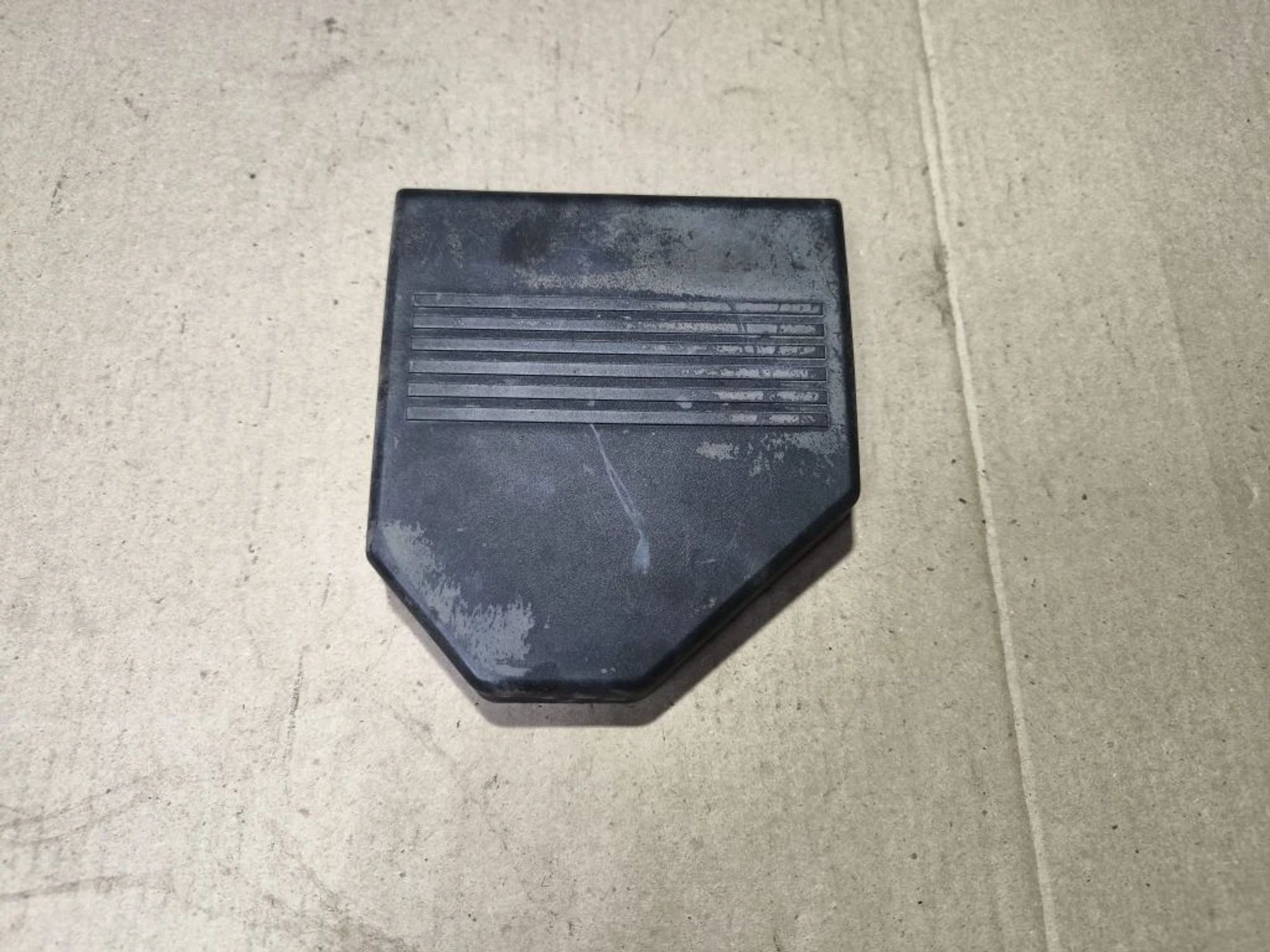 https://ycs.partsauto.market/partsauto-images/thmbs/userImages/d89d66a30f14dbad161fb7a986aa0fe5/part/1bf06e4a-0edd-43f5-88d9-09554e40e41d_1780574495319.jpg