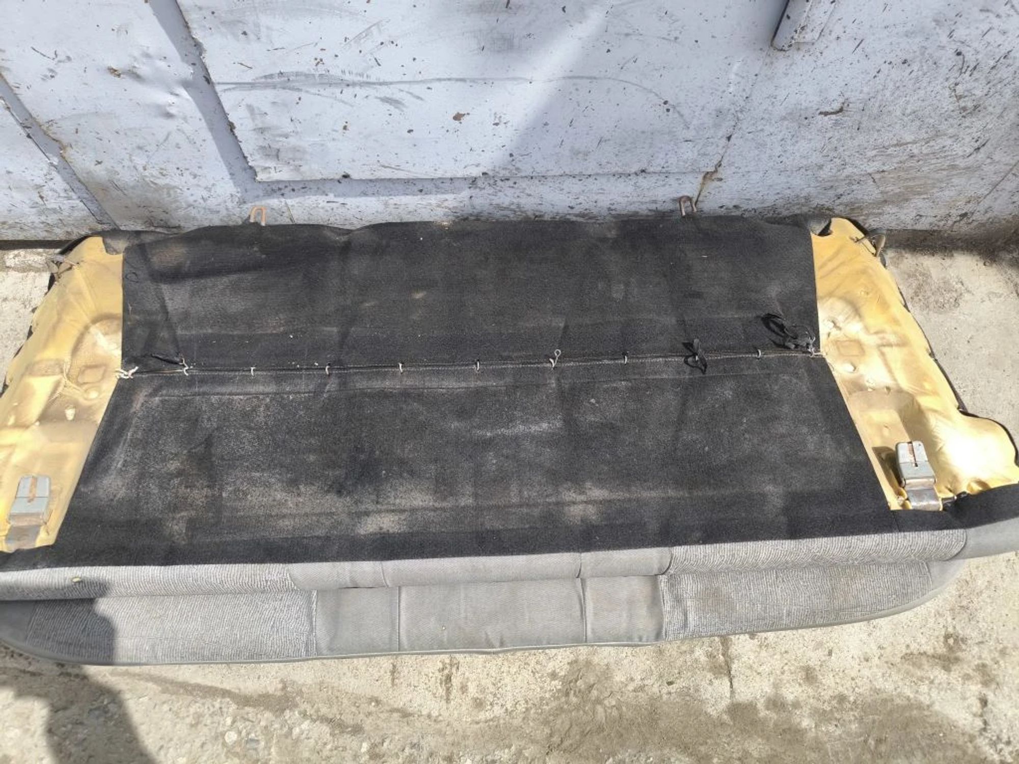https://ycs.partsauto.market/partsauto-images/thmbs/userImages/d89d66a30f14dbad161fb7a986aa0fe5/part/1c4af1a8-626a-4f57-955c-e274533b04f3_1778574913673.jpg