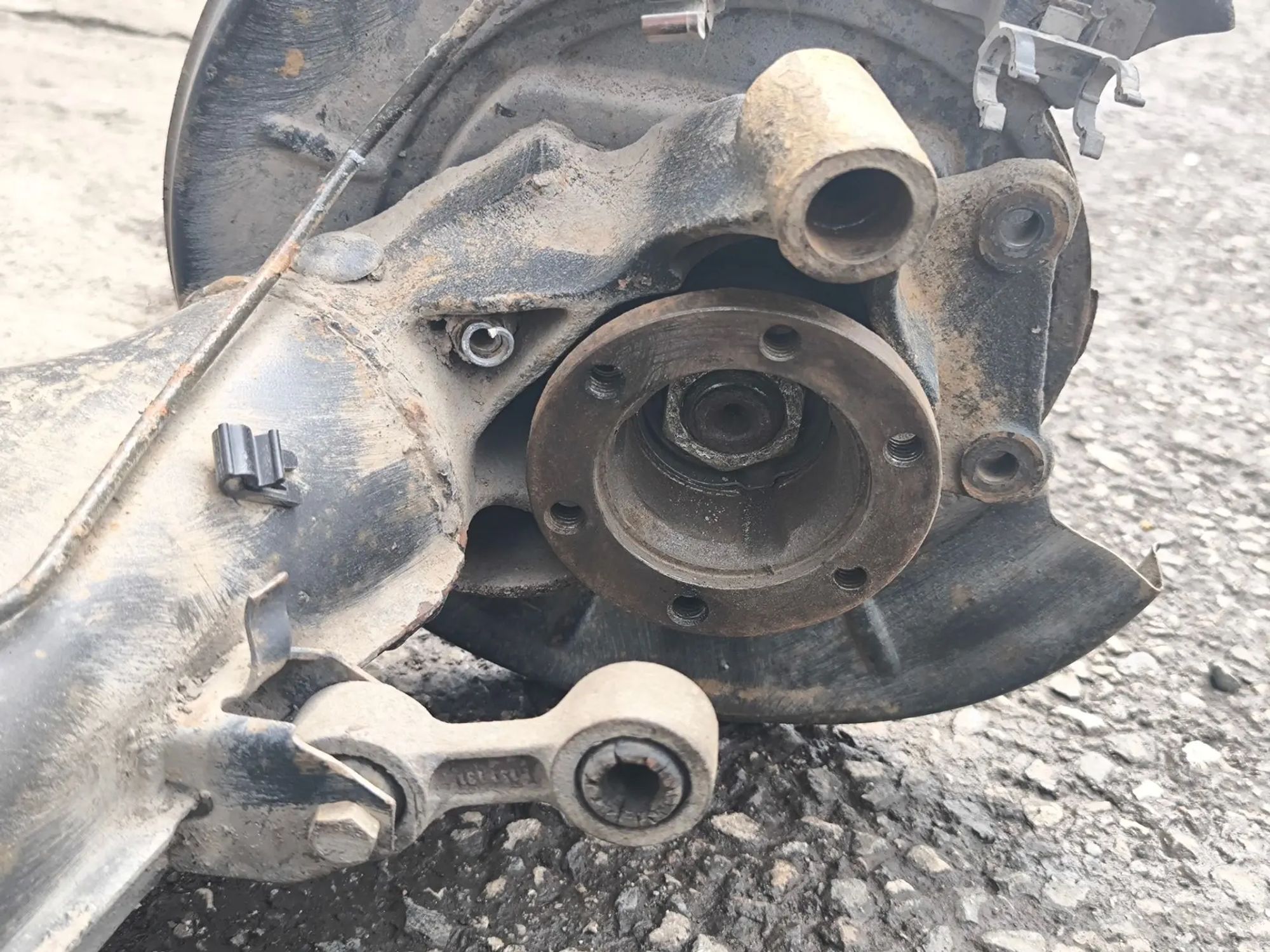 https://ycs.partsauto.market/partsauto-images/thmbs/userImages/d89d66a30f14dbad161fb7a986aa0fe5/part/1cbd48ec-42d7-4275-bc30-14b3e8c49314_1783528302701.jpg
