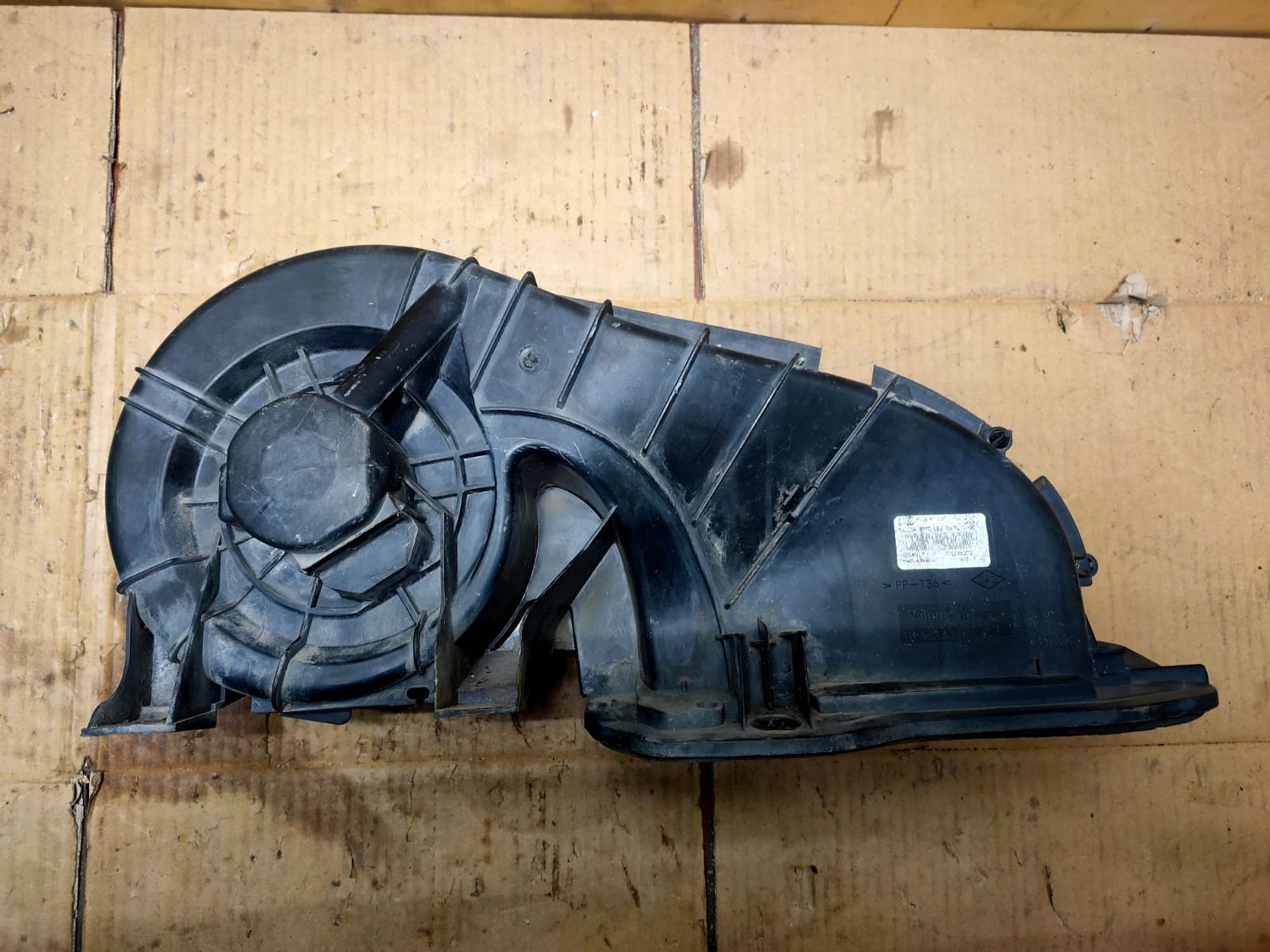 https://ycs.partsauto.market/partsauto-images/thmbs/userImages/d89d66a30f14dbad161fb7a986aa0fe5/part/1cea2ed8-a52d-4864-a59a-190c41e1165e_1736493145440.jpg