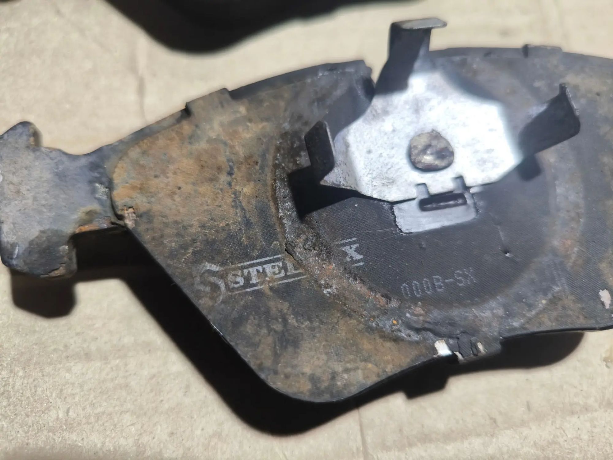 https://ycs.partsauto.market/partsauto-images/thmbs/userImages/d89d66a30f14dbad161fb7a986aa0fe5/part/1d0a9aba-9153-4165-a65f-363e283c4c0d_1782835106821.jpg