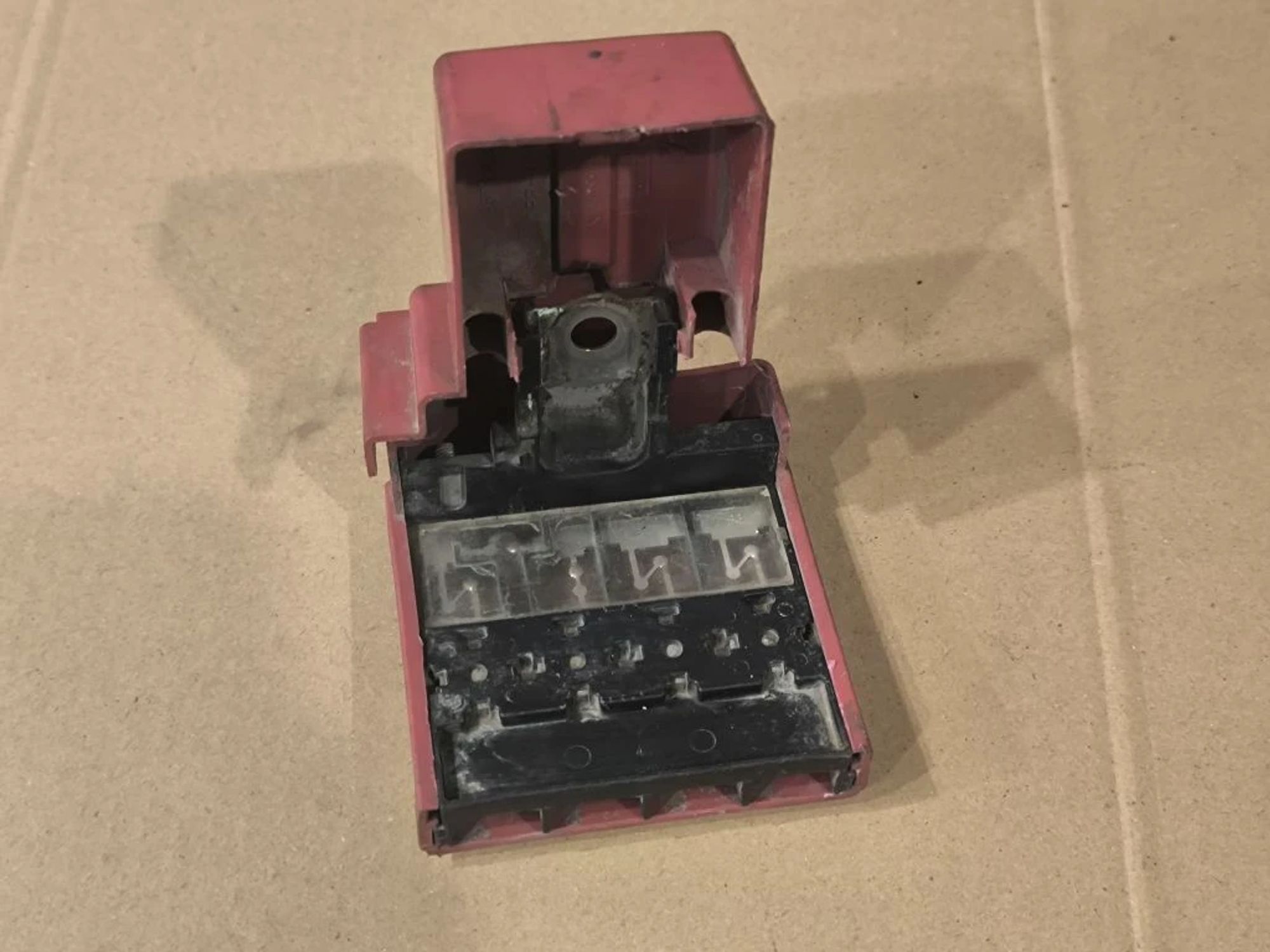 https://ycs.partsauto.market/partsauto-images/thmbs/userImages/d89d66a30f14dbad161fb7a986aa0fe5/part/1ebc3d70-82ab-4bc7-bf33-c32ffd91c7ed_1776749289281.jpg