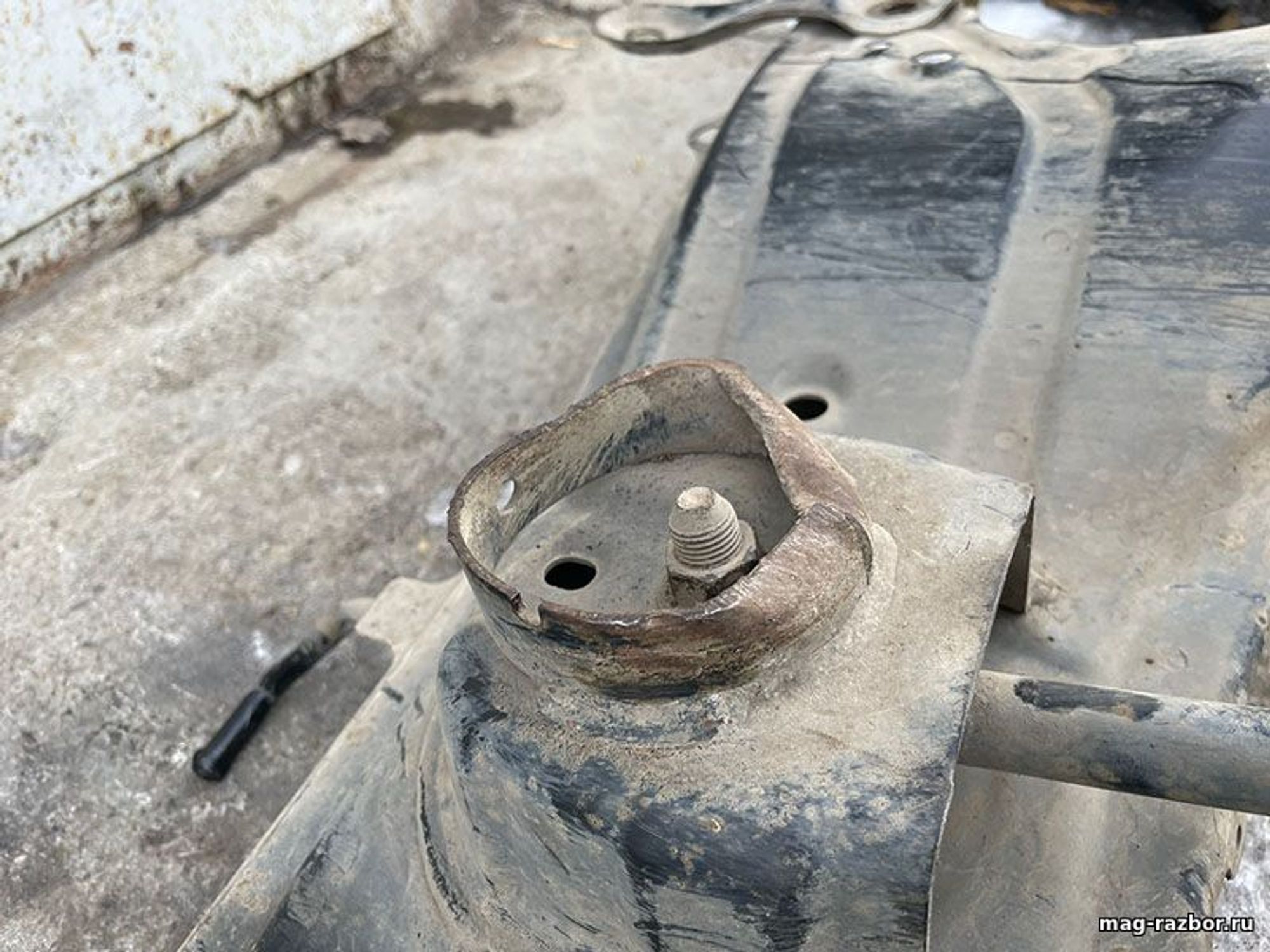 https://ycs.partsauto.market/partsauto-images/thmbs/userImages/d89d66a30f14dbad161fb7a986aa0fe5/part/1ff5cc7d-305a-4c78-974f-2880ca880cb5_1712500169303.jpg