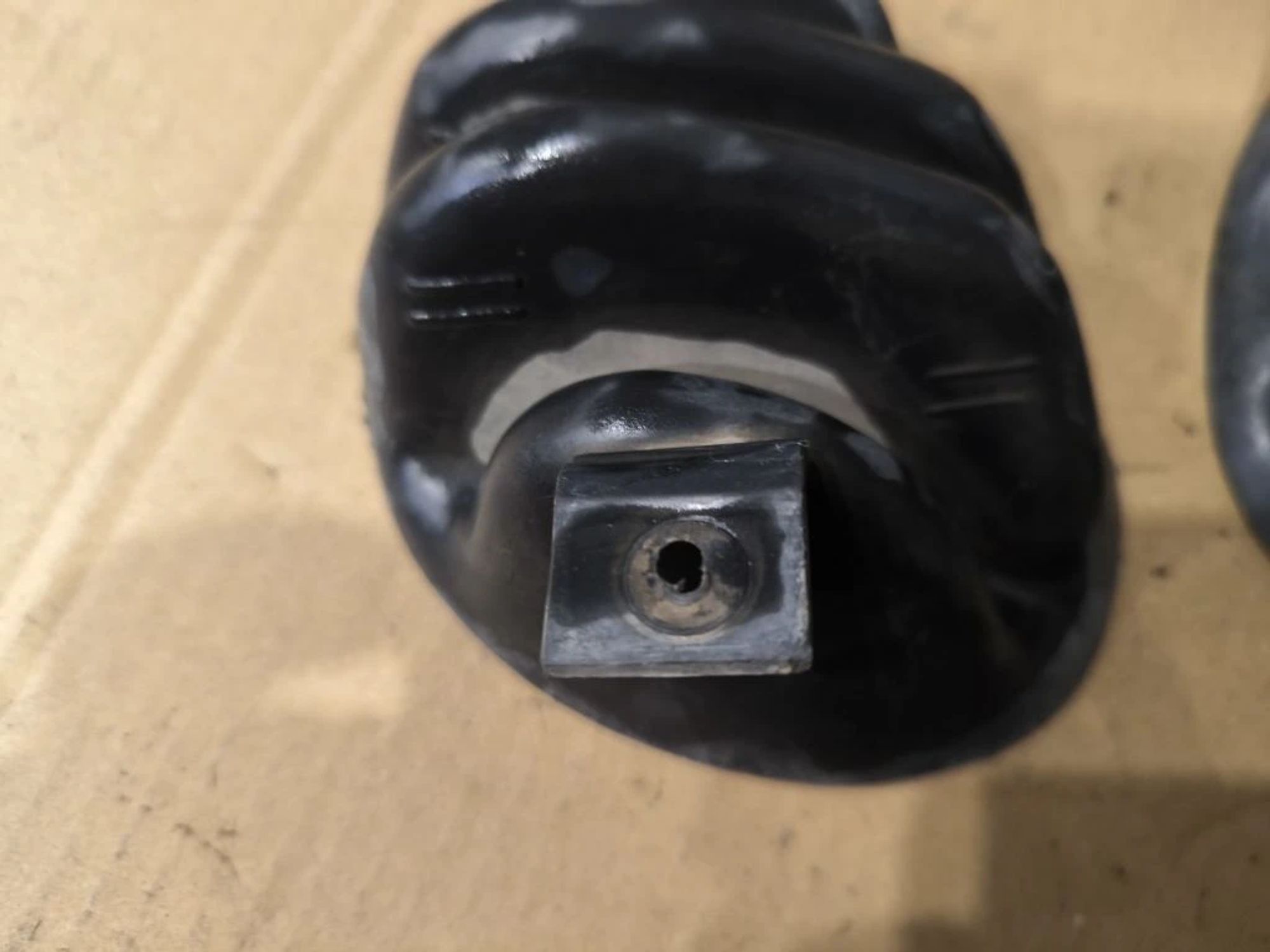 https://ycs.partsauto.market/partsauto-images/thmbs/userImages/d89d66a30f14dbad161fb7a986aa0fe5/part/204fe38a-e839-4127-8a05-9314df346d88_1776848259514.jpg