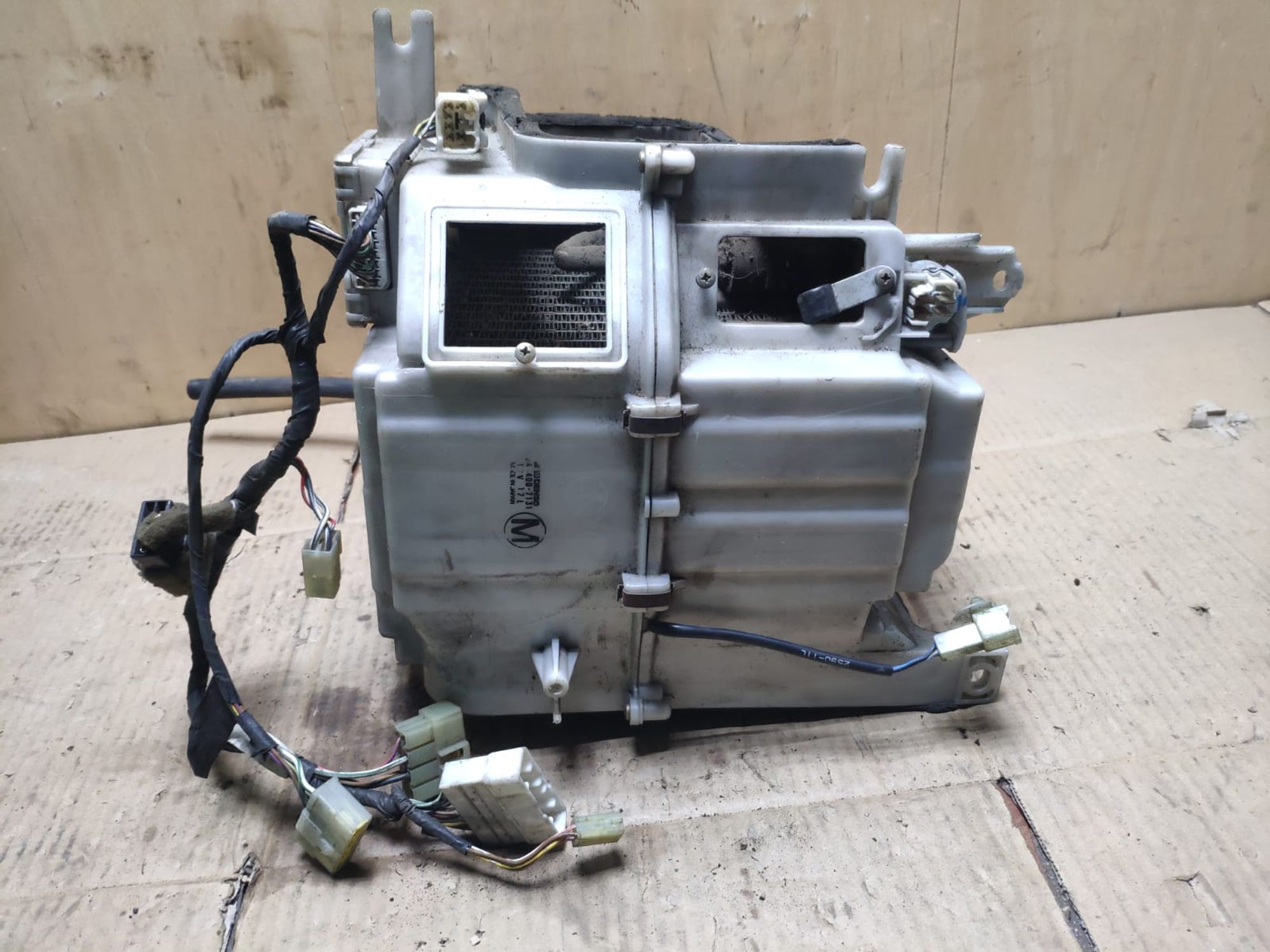 https://ycs.partsauto.market/partsauto-images/thmbs/userImages/d89d66a30f14dbad161fb7a986aa0fe5/part/208e0efa-d673-4087-a164-fcf122b82aaf_1733935089059.jpg