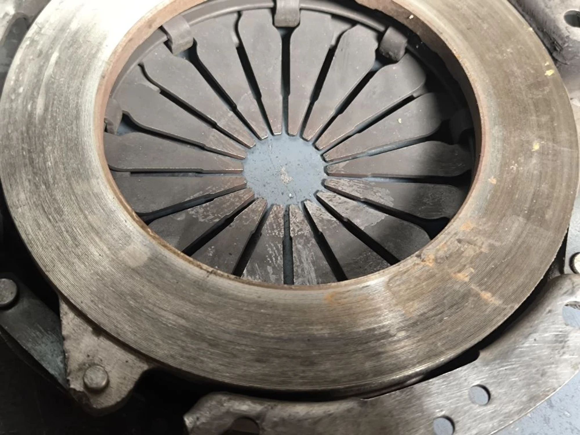 https://ycs.partsauto.market/partsauto-images/thmbs/userImages/d89d66a30f14dbad161fb7a986aa0fe5/part/20b97836-7bf2-42e7-b742-19fb8136a54c_1780232147599.jpg
