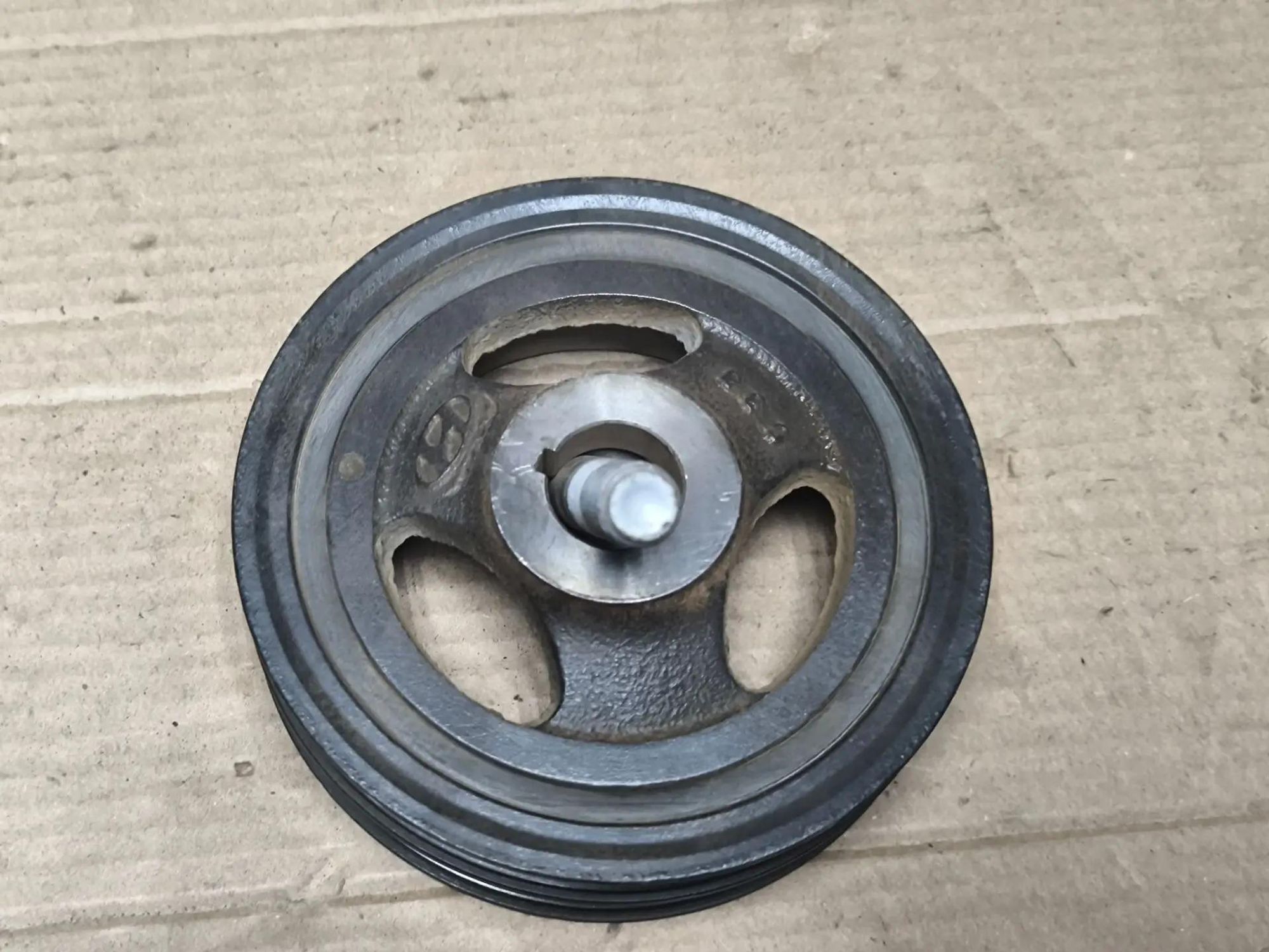 https://ycs.partsauto.market/partsauto-images/thmbs/userImages/d89d66a30f14dbad161fb7a986aa0fe5/part/21176132-c0ac-47c3-b5d8-5de7656240fc_1786116910532.jpg