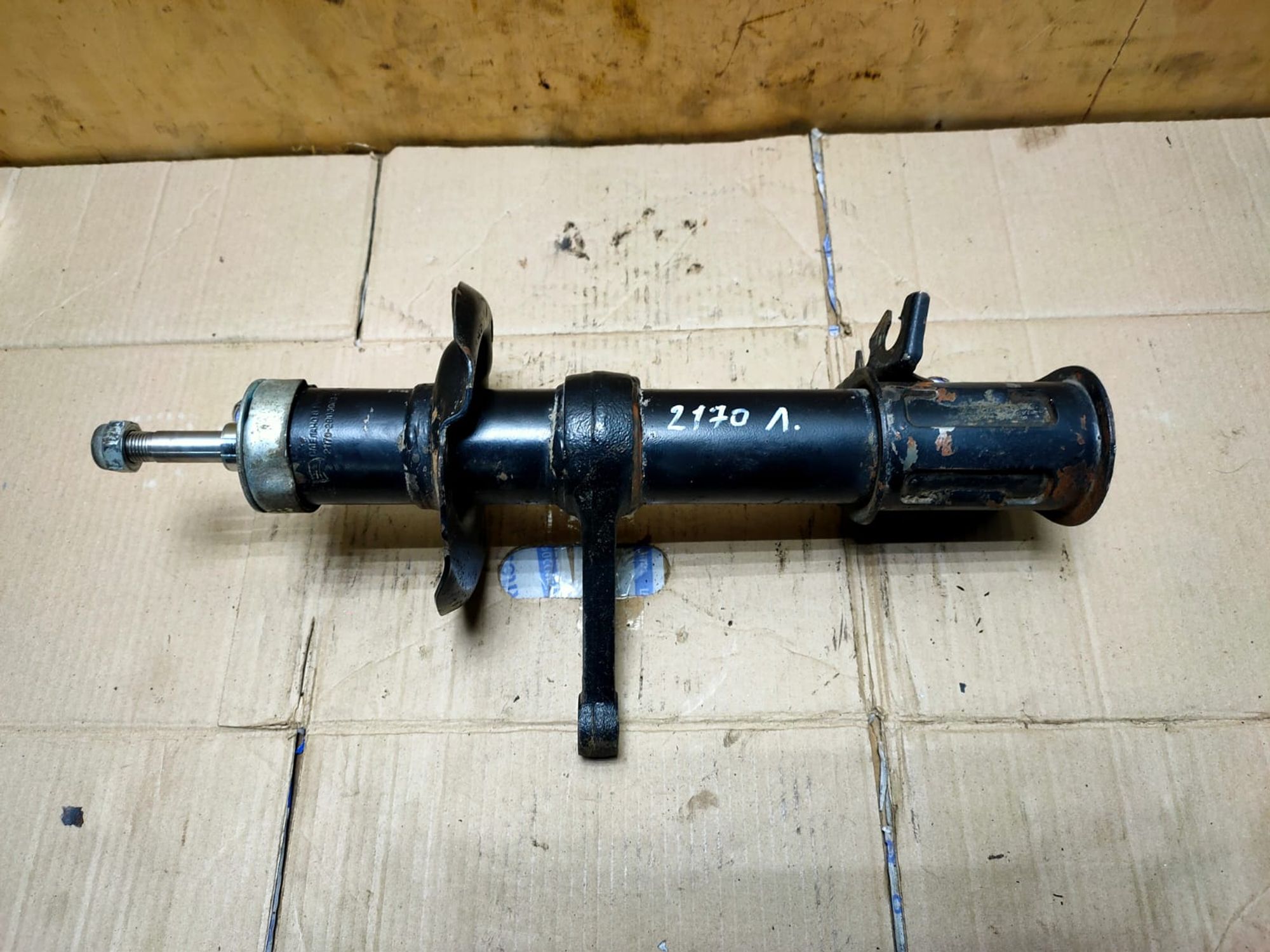 https://ycs.partsauto.market/partsauto-images/thmbs/userImages/d89d66a30f14dbad161fb7a986aa0fe5/part/2160e9ba-d83e-4e1a-8c3b-aab63f9b0bbc_1742886779217.jpg