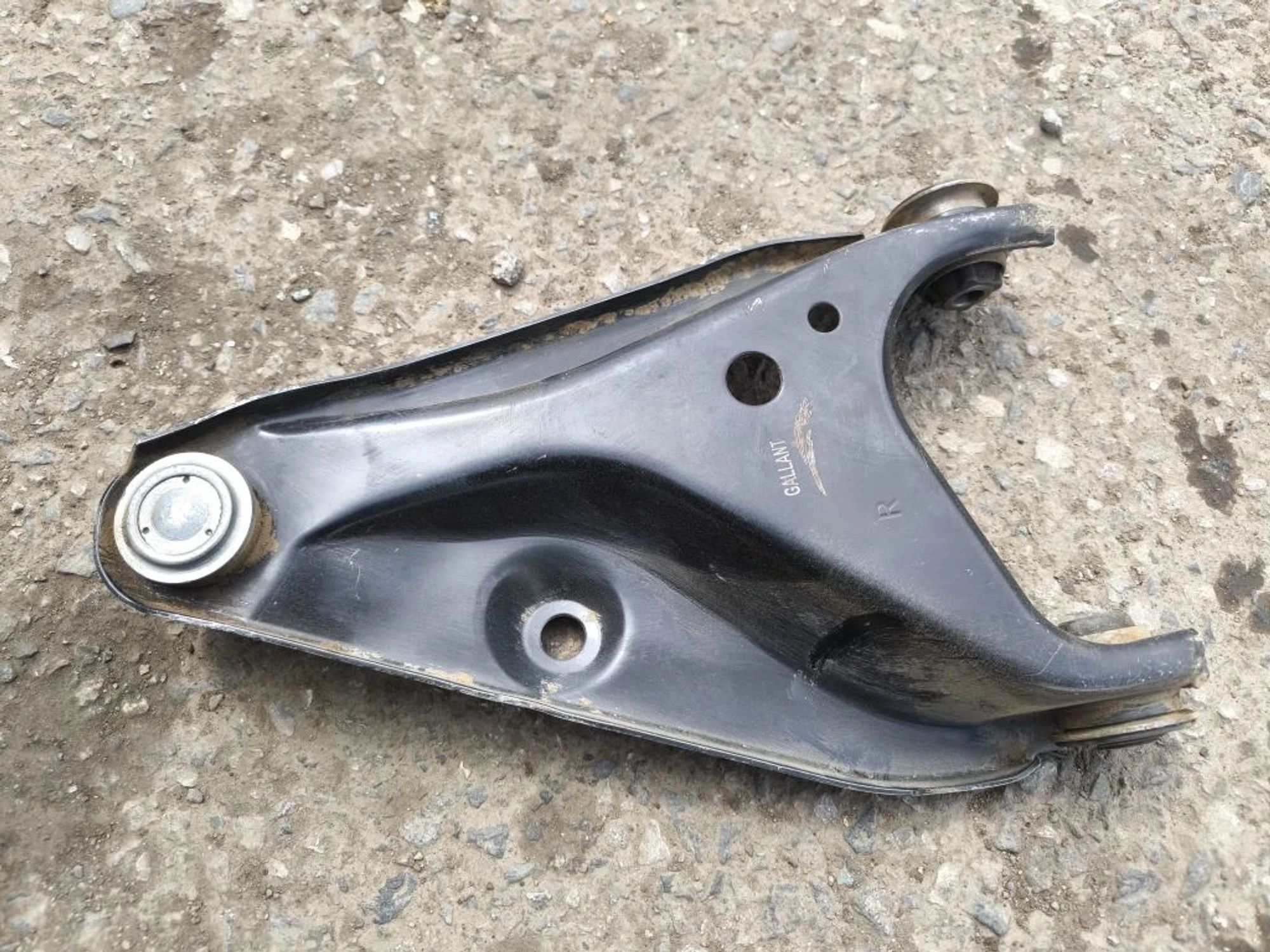 https://ycs.partsauto.market/partsauto-images/thmbs/userImages/d89d66a30f14dbad161fb7a986aa0fe5/part/2362b6cb-d69f-4b99-be03-8c5e52f55c38_1780408607255.jpg