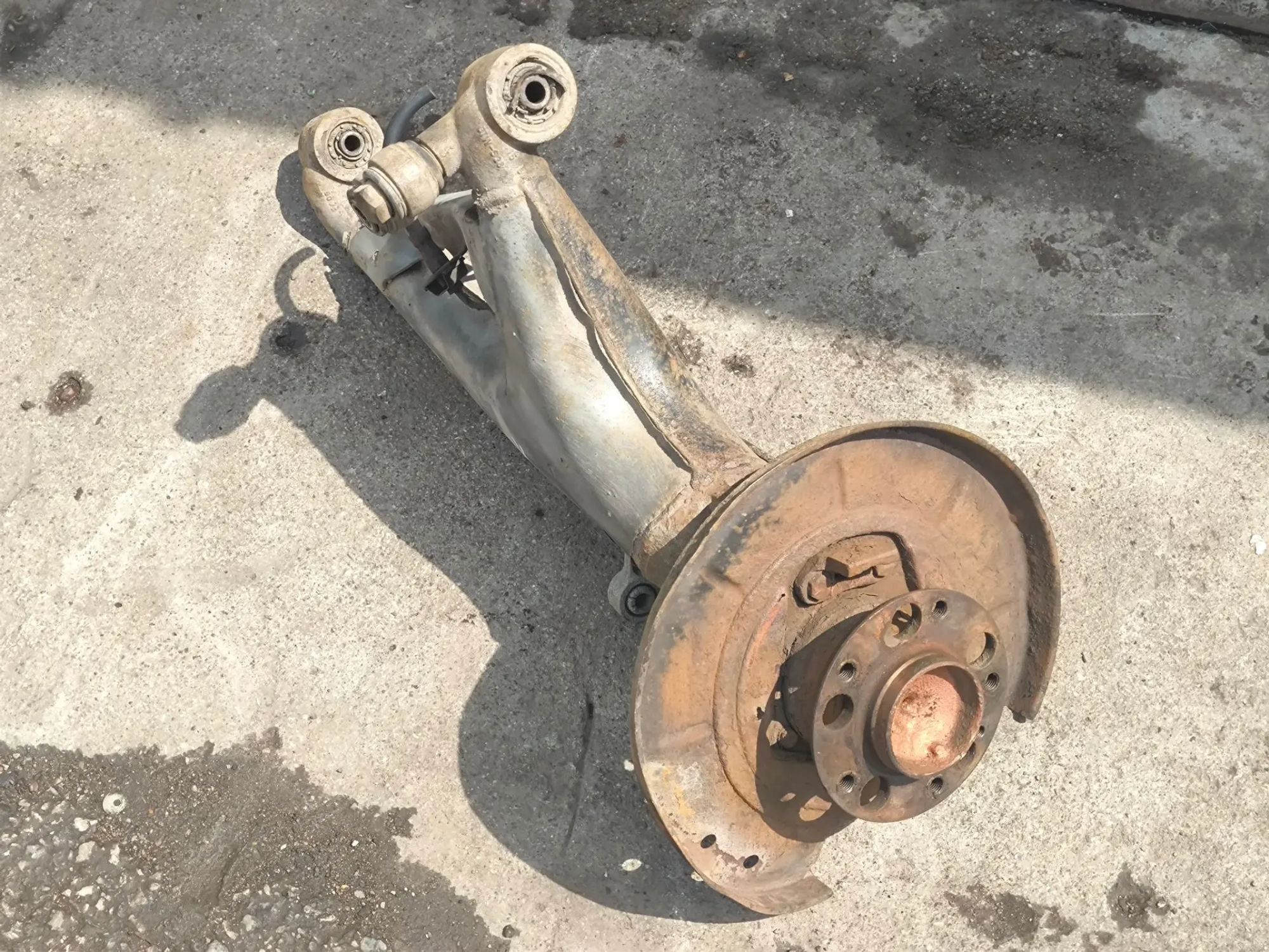 https://ycs.partsauto.market/partsauto-images/thmbs/userImages/d89d66a30f14dbad161fb7a986aa0fe5/part/2459f9db-b42d-45c6-8895-dab124737769_1783528529153.jpg