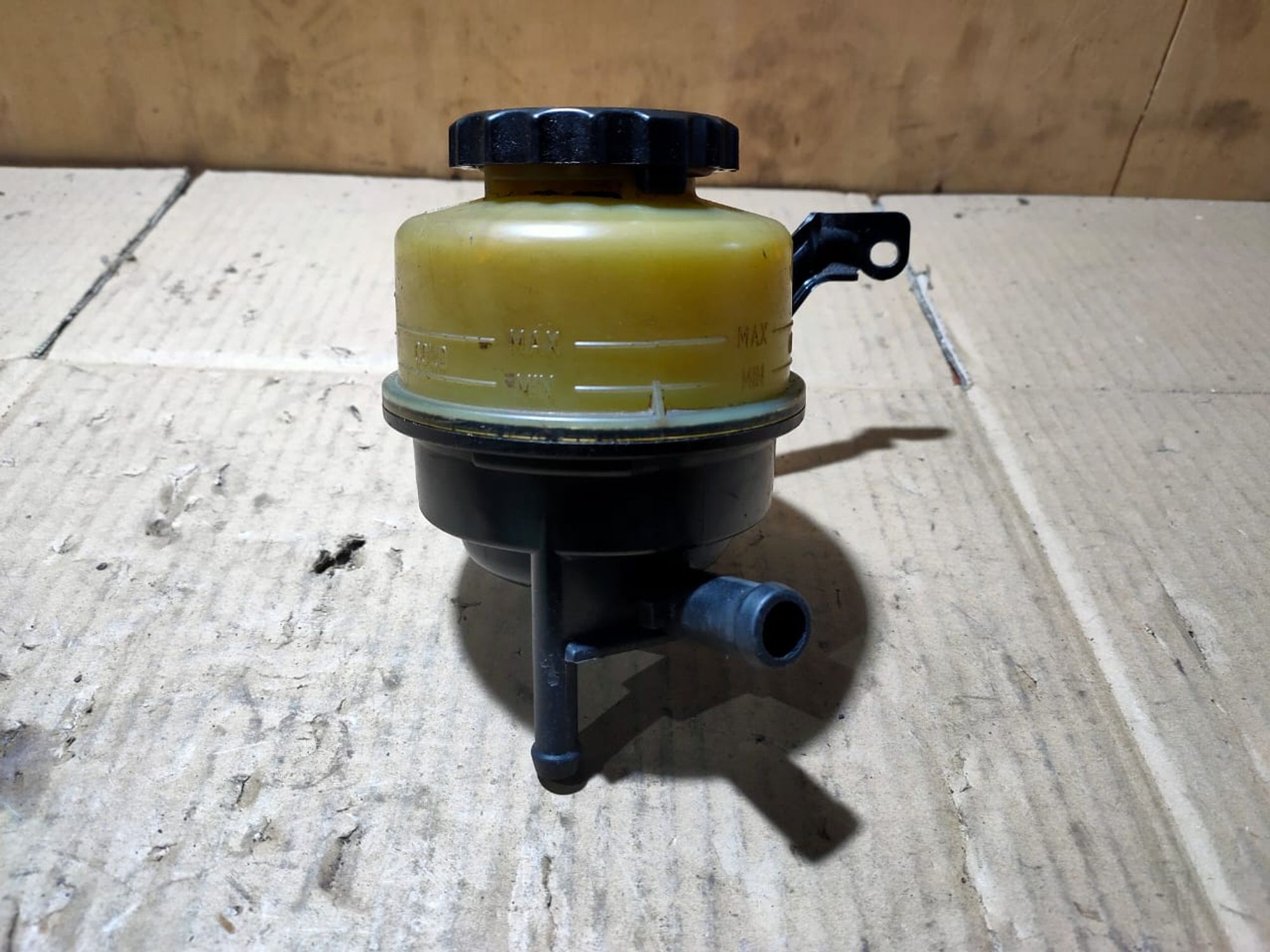 https://ycs.partsauto.market/partsauto-images/thmbs/userImages/d89d66a30f14dbad161fb7a986aa0fe5/part/25b2853e-40af-4b79-9058-be1a9a857dff_1728195311414.jpg