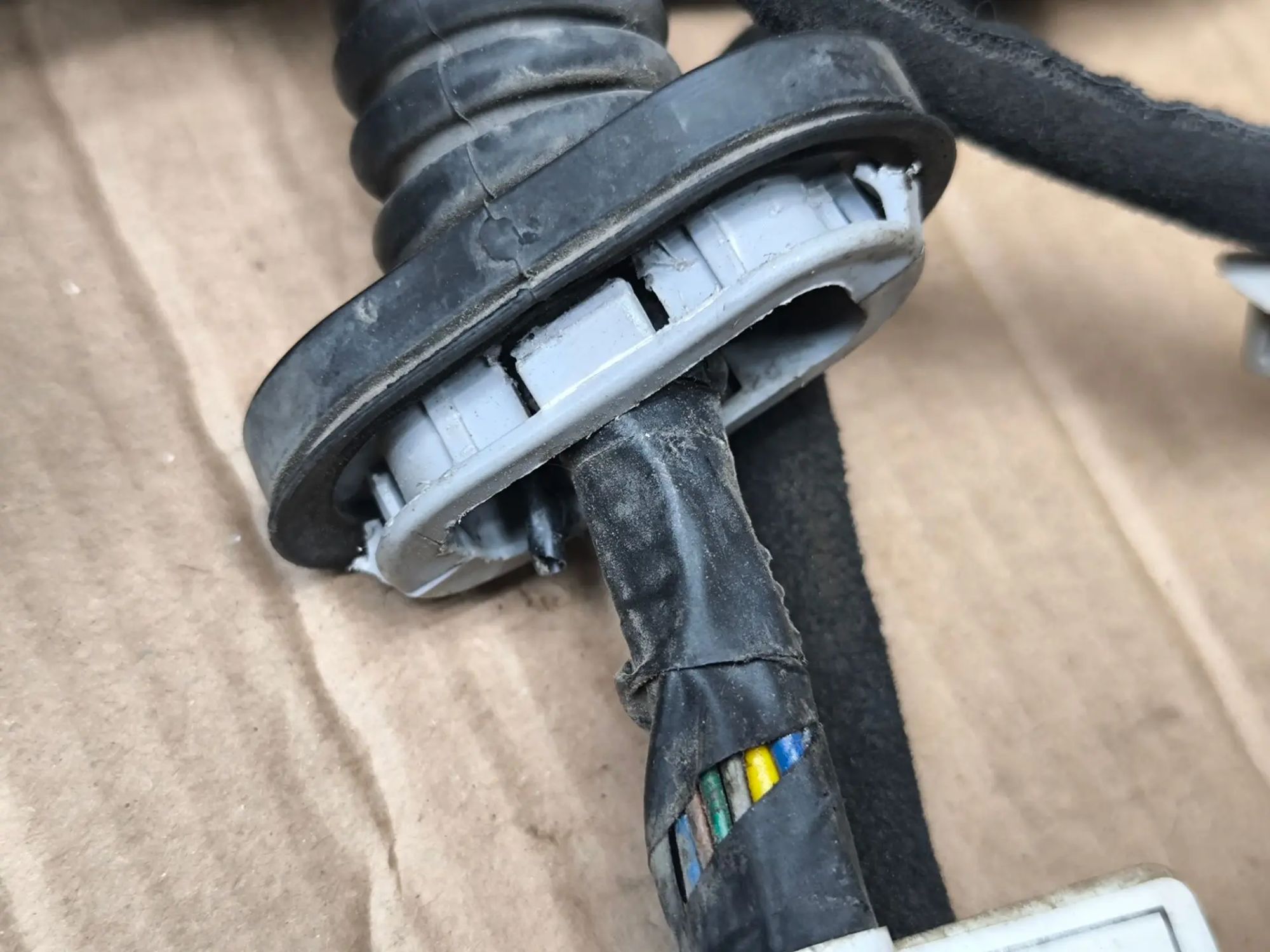 https://ycs.partsauto.market/partsauto-images/thmbs/userImages/d89d66a30f14dbad161fb7a986aa0fe5/part/25b53ce8-0740-4d8c-bb09-6b80e825b26d_1784909166526.jpg