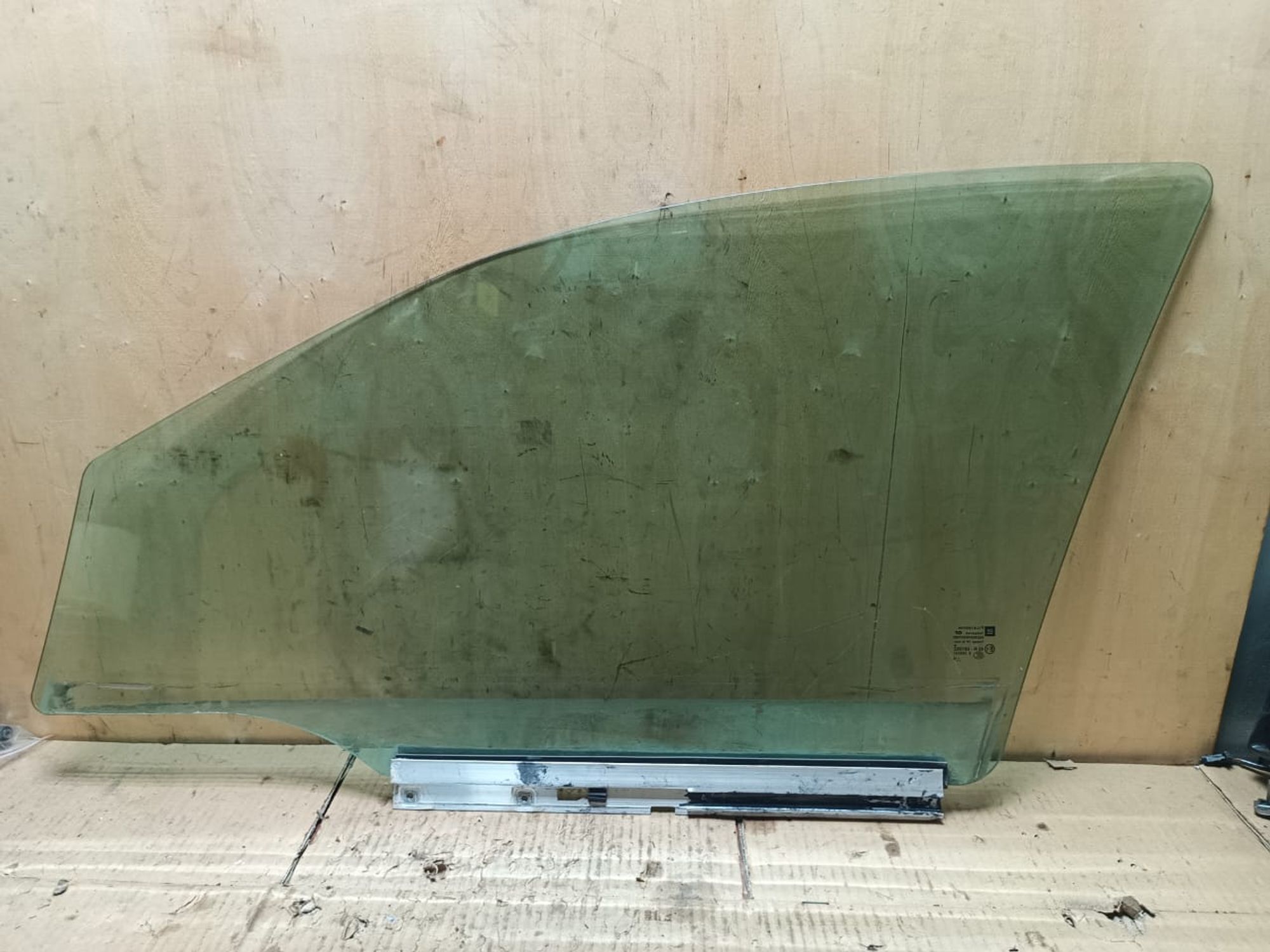 https://ycs.partsauto.market/partsauto-images/thmbs/userImages/d89d66a30f14dbad161fb7a986aa0fe5/part/2652e8bc-b108-48b2-997c-b8fe4912ba57_1740748360802.jpg