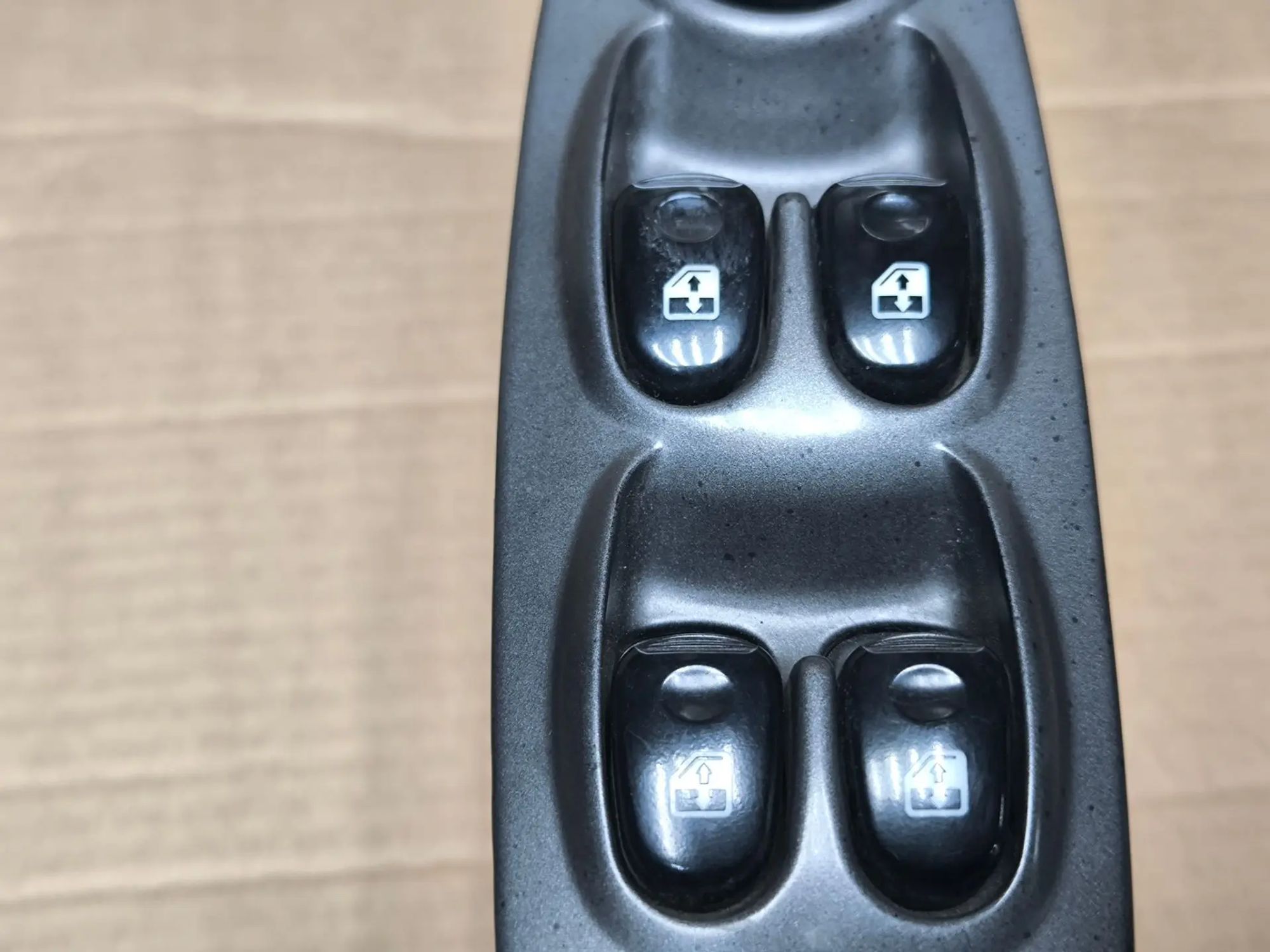https://ycs.partsauto.market/partsauto-images/thmbs/userImages/d89d66a30f14dbad161fb7a986aa0fe5/part/27a329b6-fc4f-4ec7-bd96-d38478a6f9b0_1784893328844.jpg