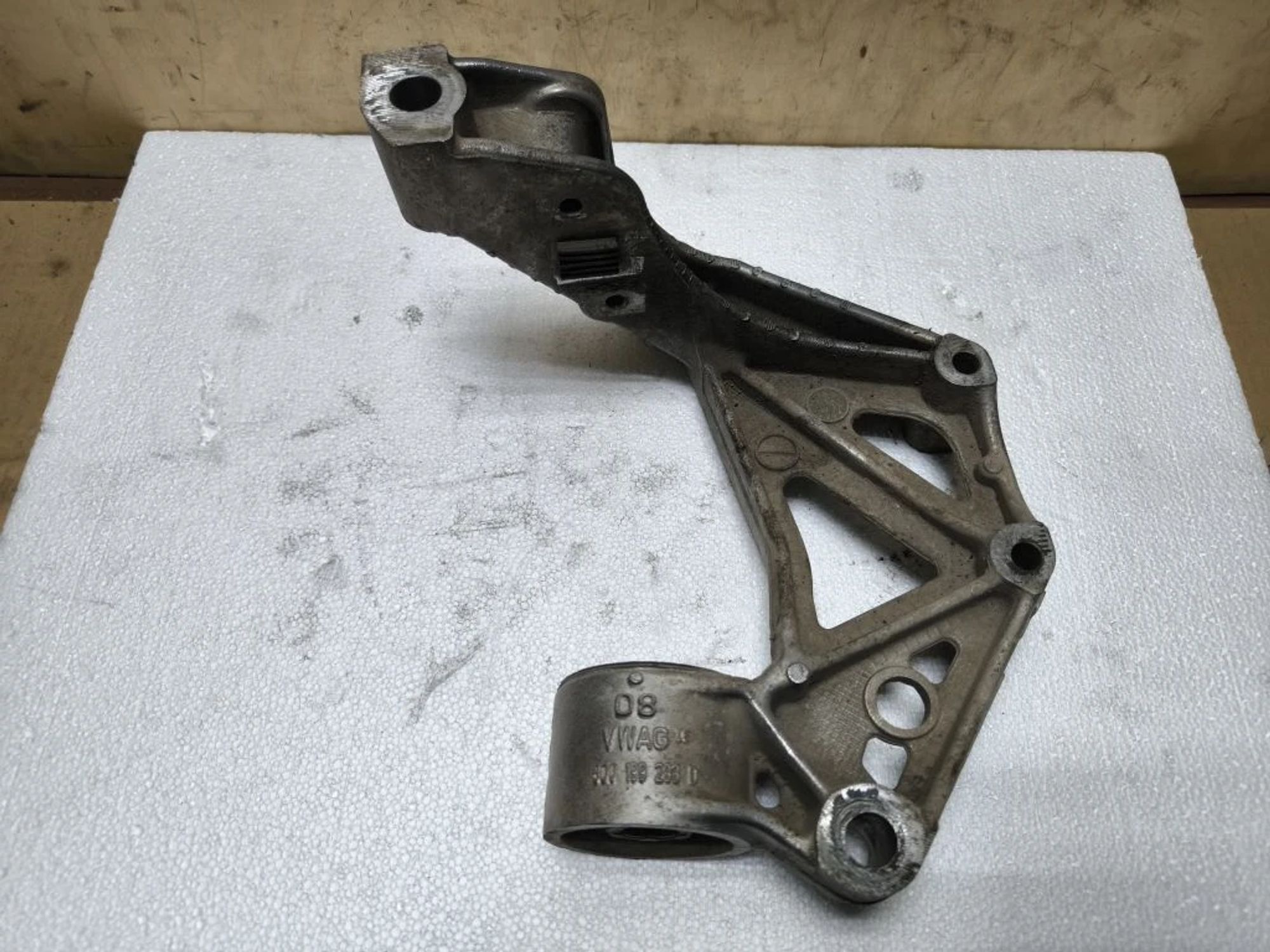 https://ycs.partsauto.market/partsauto-images/thmbs/userImages/d89d66a30f14dbad161fb7a986aa0fe5/part/281f0651-74f8-4932-b83c-28c9b968b0e3_1776685502819.jpg