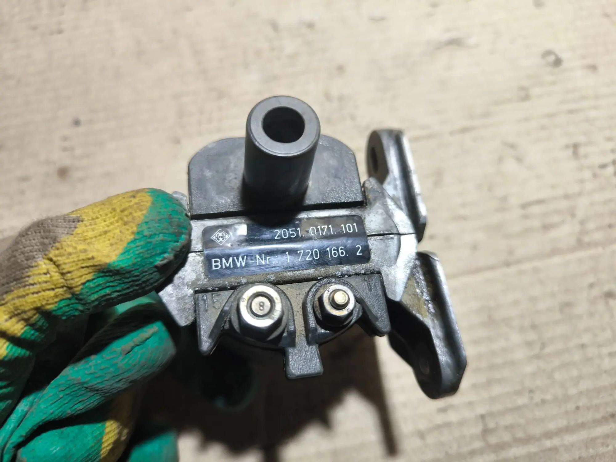 https://ycs.partsauto.market/partsauto-images/thmbs/userImages/d89d66a30f14dbad161fb7a986aa0fe5/part/283800e1-cddb-4eb4-a4a3-16d5538ce00c_1781802311302.jpg