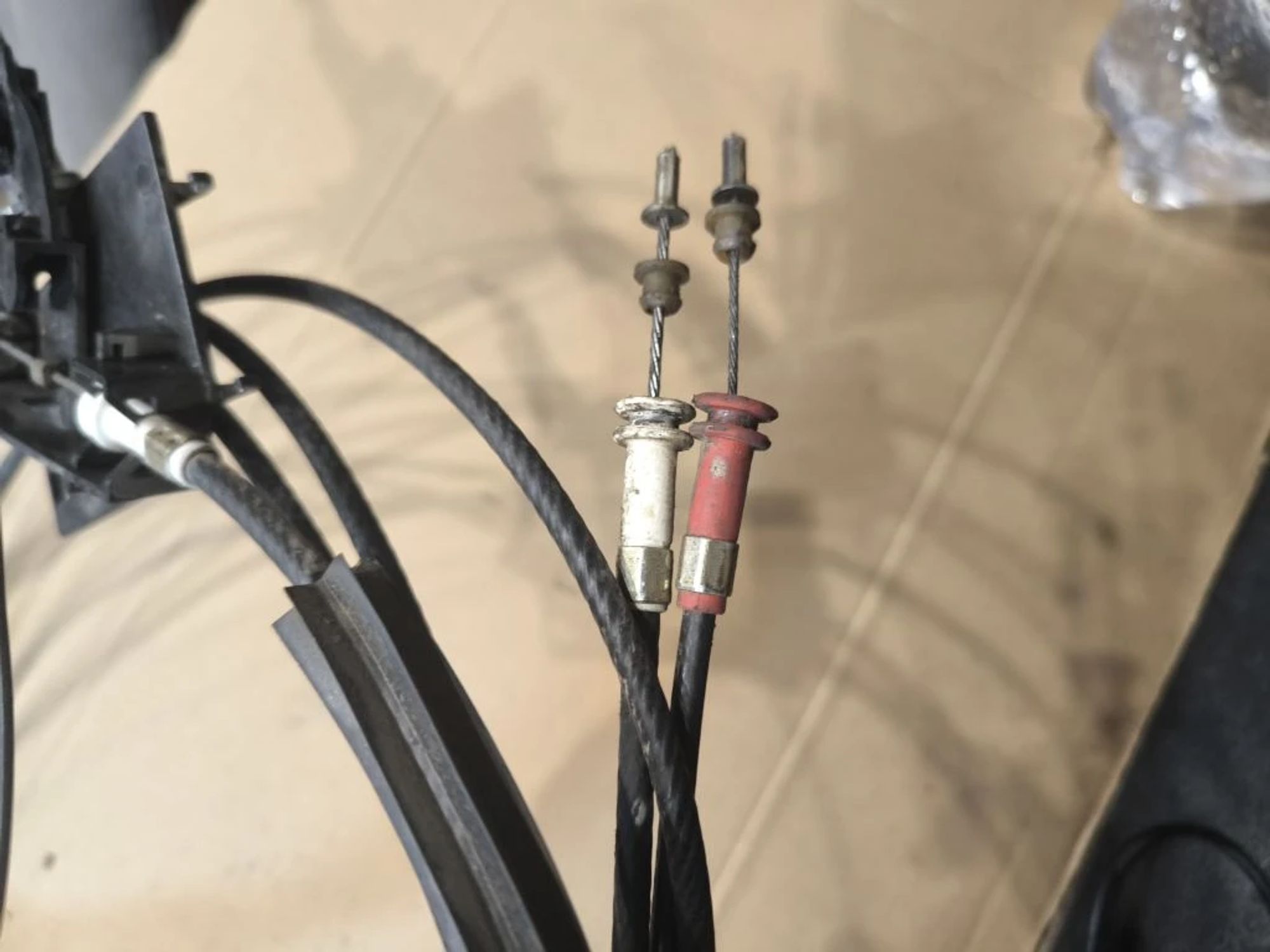 https://ycs.partsauto.market/partsauto-images/thmbs/userImages/d89d66a30f14dbad161fb7a986aa0fe5/part/28628cdc-a76e-44e3-af61-949f93fc4696_1776755206019.jpg