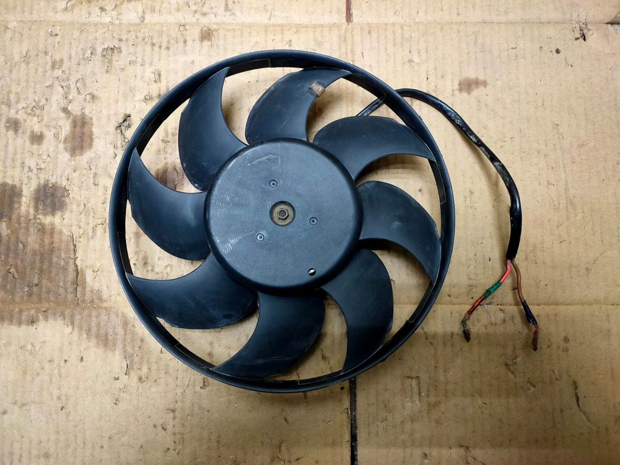 https://ycs.partsauto.market/partsauto-images/thmbs/userImages/d89d66a30f14dbad161fb7a986aa0fe5/part/28d4b1ab-b616-4dbe-89b8-1cb188a69608_1736408006666.jpg