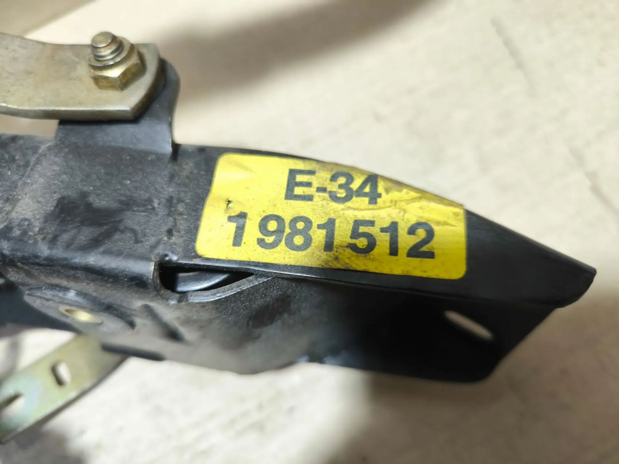 https://ycs.partsauto.market/partsauto-images/thmbs/userImages/d89d66a30f14dbad161fb7a986aa0fe5/part/29d2a0f9-8b06-4574-b36d-6edd69a391d5_1783433439071.jpg