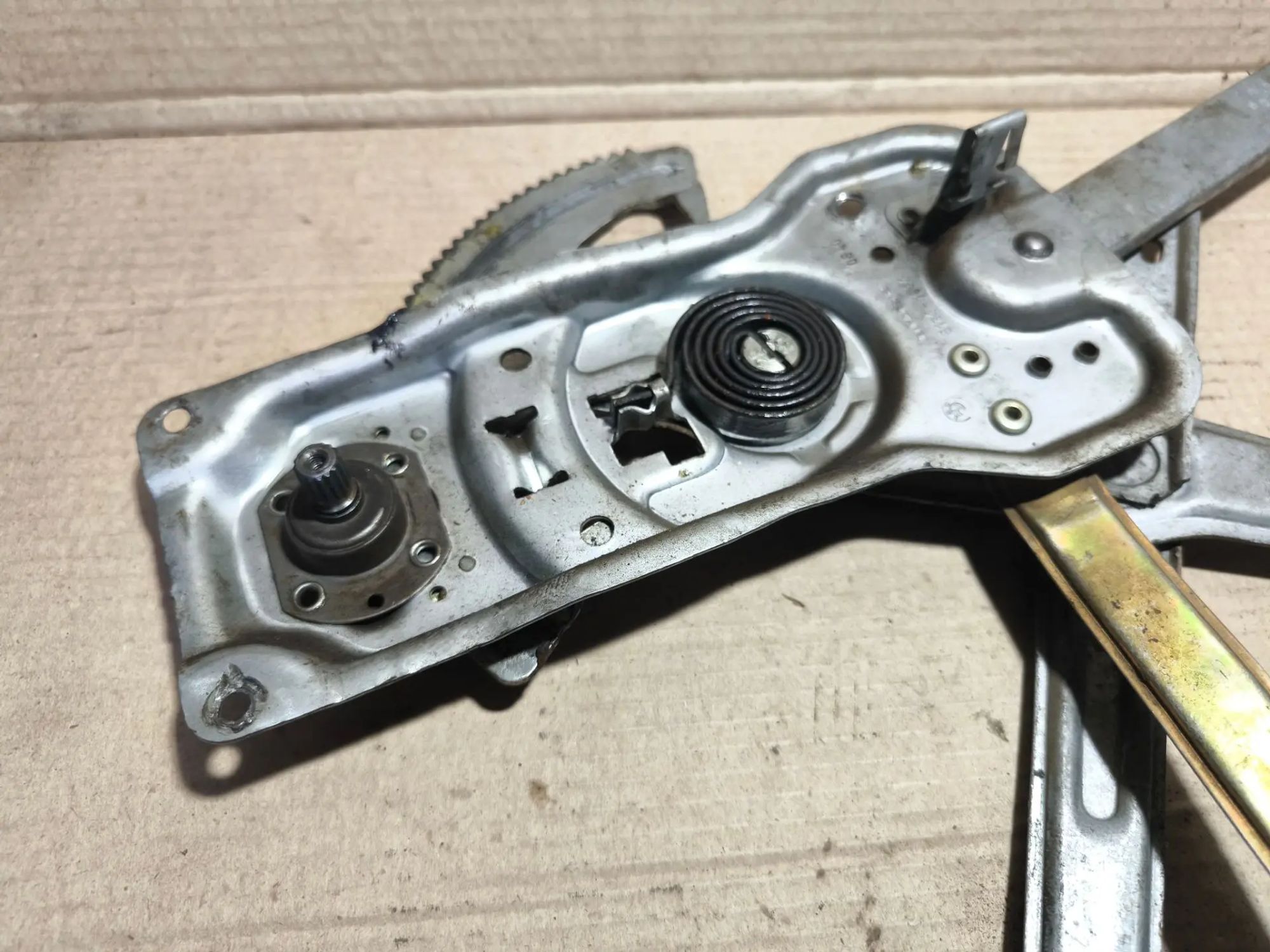https://ycs.partsauto.market/partsauto-images/thmbs/userImages/d89d66a30f14dbad161fb7a986aa0fe5/part/2a48c45f-2420-4a60-8409-69be16cc1cfa_1781699129030.jpg