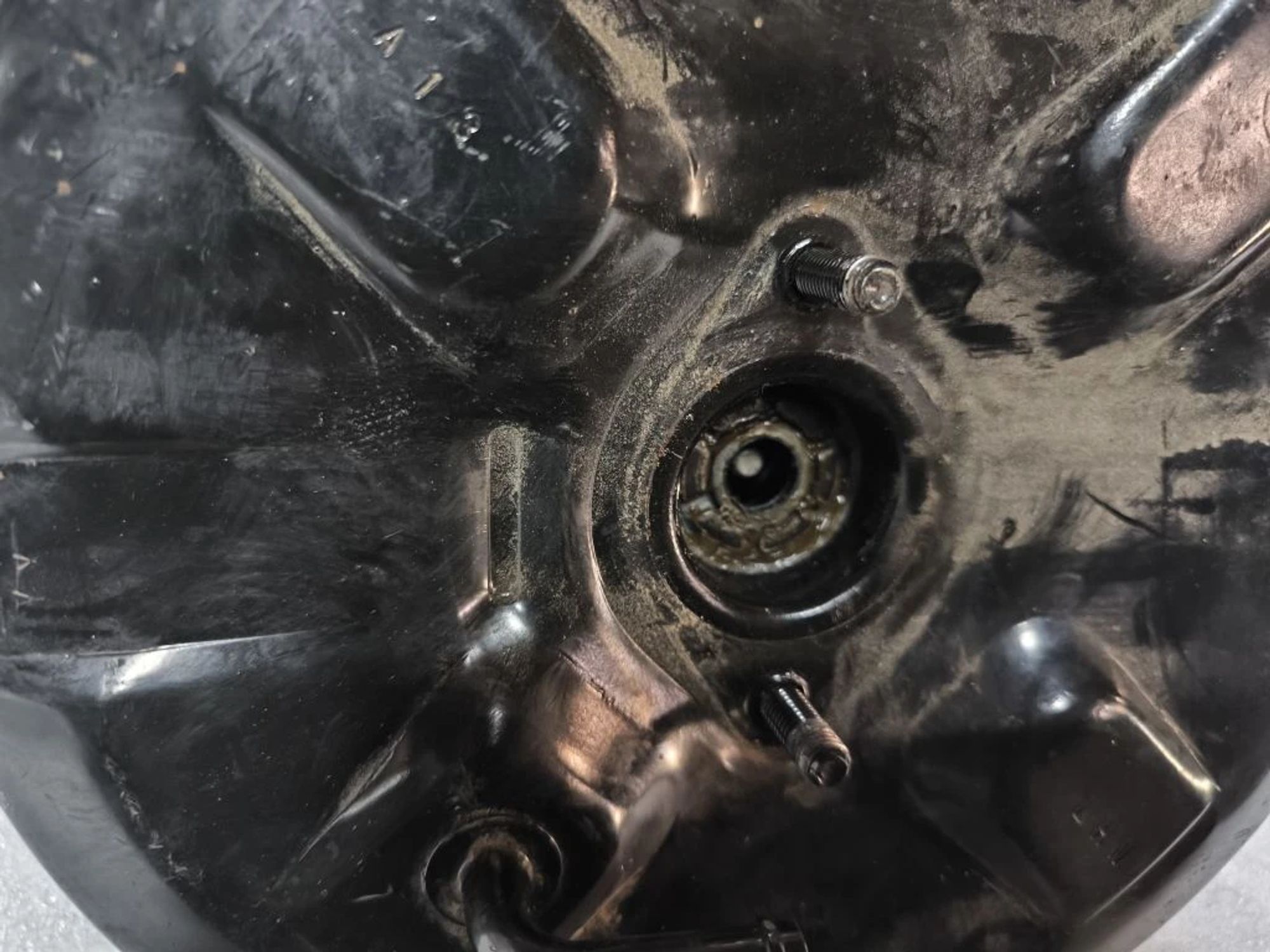 https://ycs.partsauto.market/partsauto-images/thmbs/userImages/d89d66a30f14dbad161fb7a986aa0fe5/part/2a511a50-a33f-49e9-8a73-384e6bef6d79_1778735835487.jpg