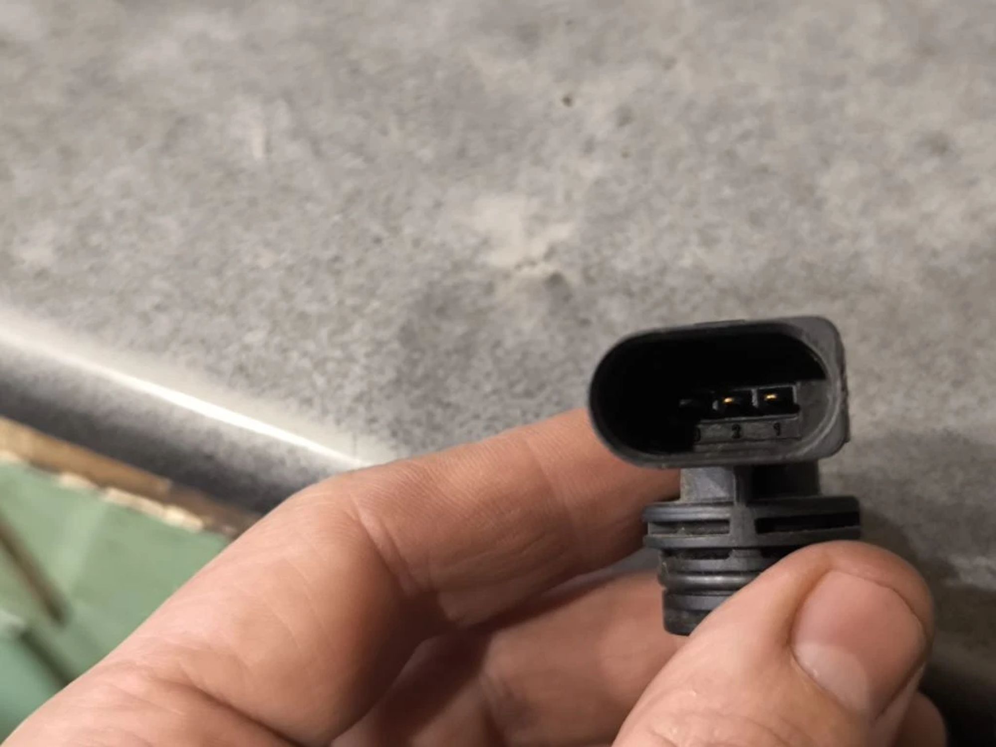 https://ycs.partsauto.market/partsauto-images/thmbs/userImages/d89d66a30f14dbad161fb7a986aa0fe5/part/2a952967-d09f-4f18-a902-473ea8153179_1776077674014.jpg
