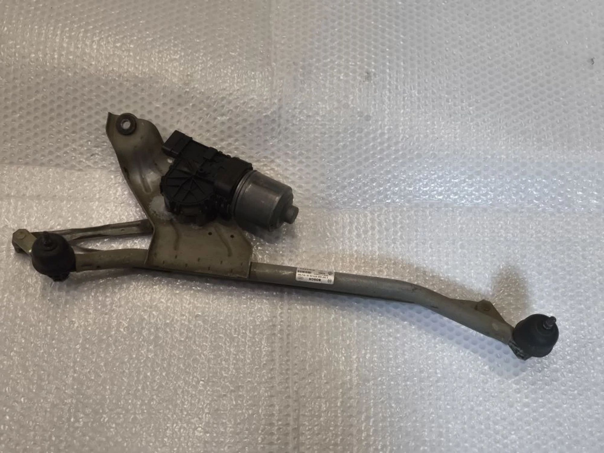 https://ycs.partsauto.market/partsauto-images/thmbs/userImages/d89d66a30f14dbad161fb7a986aa0fe5/part/2c046e13-dcd7-4bd4-99ce-9e3a1cd75e25_1777899975950.jpg