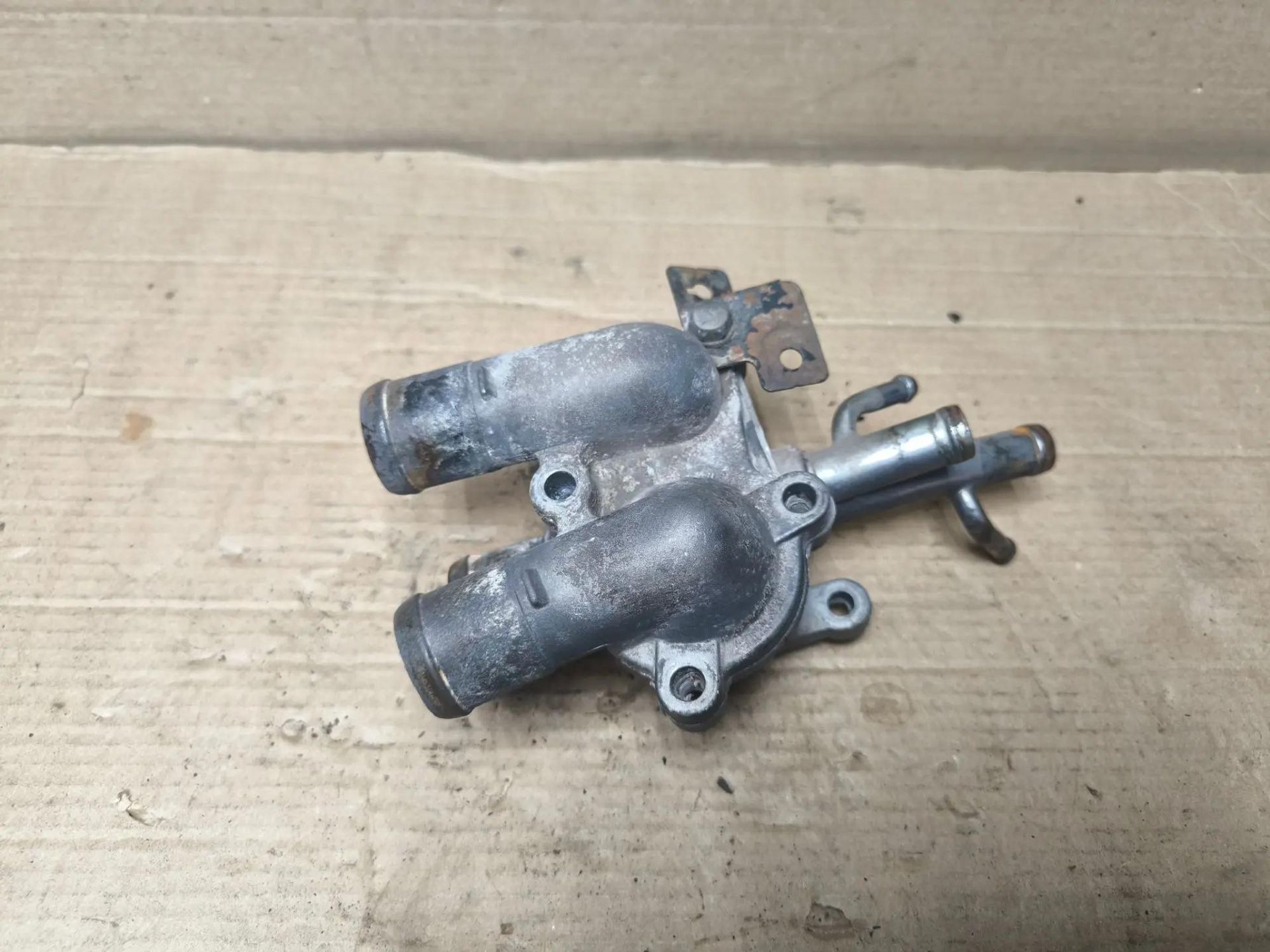 https://ycs.partsauto.market/partsauto-images/thmbs/userImages/d89d66a30f14dbad161fb7a986aa0fe5/part/2cc7dc5f-7ec2-49cd-9e85-d48eb4d1971e_1787032706415.jpg