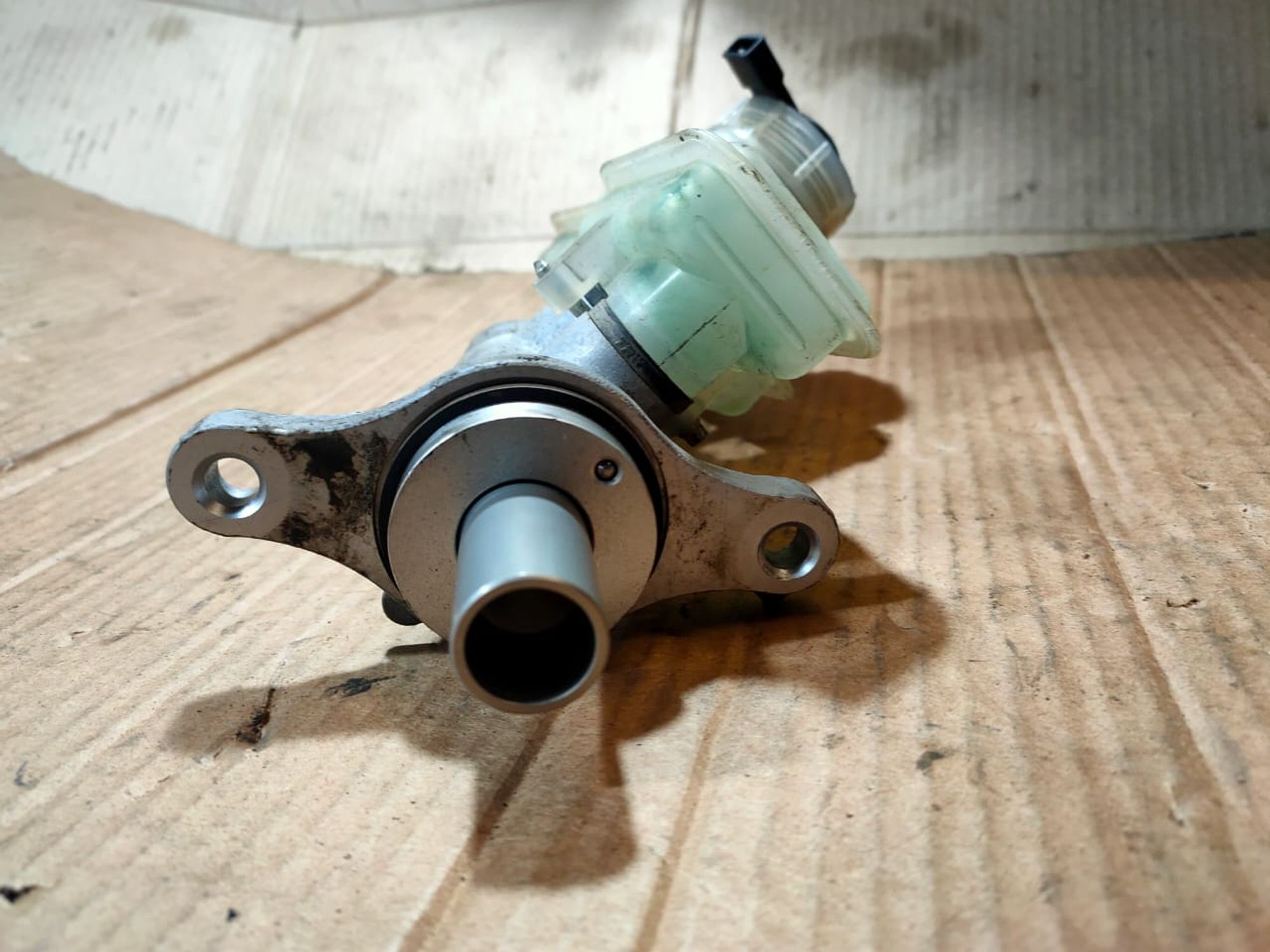 https://ycs.partsauto.market/partsauto-images/thmbs/userImages/d89d66a30f14dbad161fb7a986aa0fe5/part/2ee4bd84-3431-48d6-931b-1cef7dc19be2_1694751882827.jpg