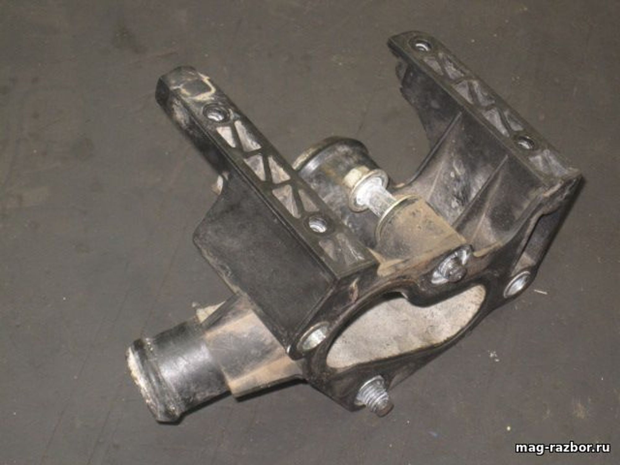 https://ycs.partsauto.market/partsauto-images/thmbs/userImages/d89d66a30f14dbad161fb7a986aa0fe5/part/2fb89e21-0528-49dd-b799-5f94868b9b54_1696936159481.jpg