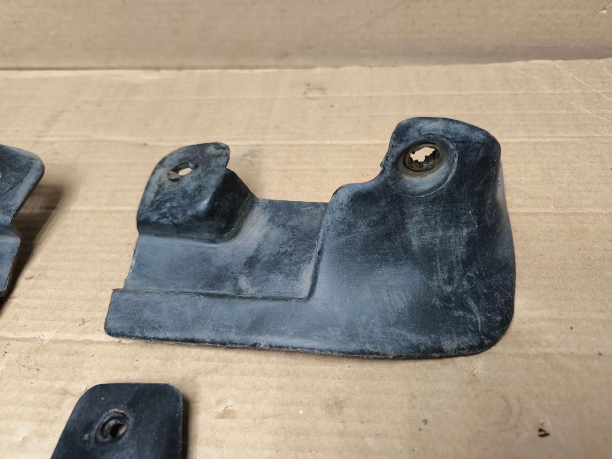https://ycs.partsauto.market/partsauto-images/thmbs/userImages/d89d66a30f14dbad161fb7a986aa0fe5/part/3078074c-6938-4d87-a106-f7ffbbe439d2_1785570081316.jpg