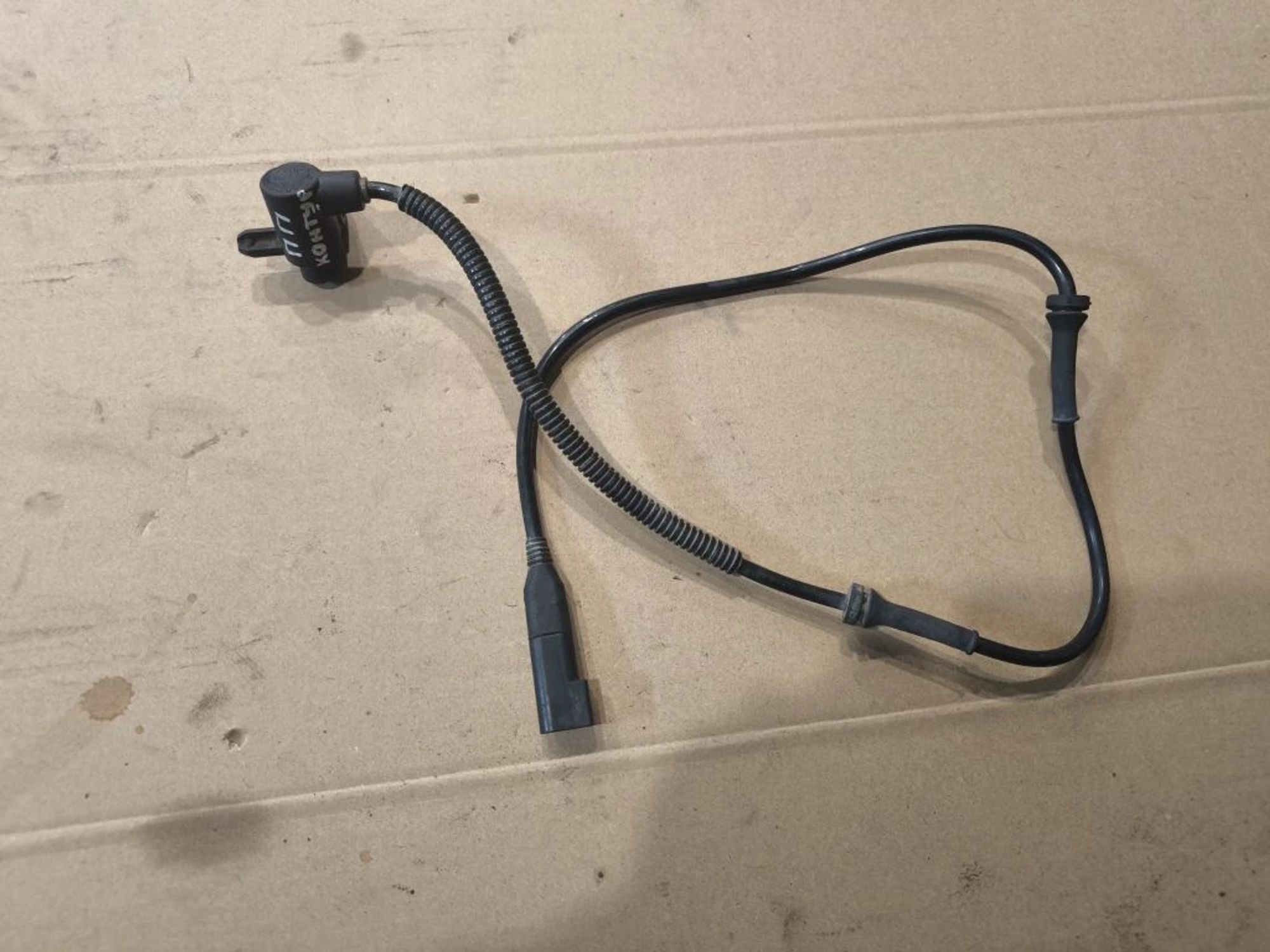 https://ycs.partsauto.market/partsauto-images/thmbs/userImages/d89d66a30f14dbad161fb7a986aa0fe5/part/314703de-d135-4b86-8b26-de9546188a74_1776753203775.jpg