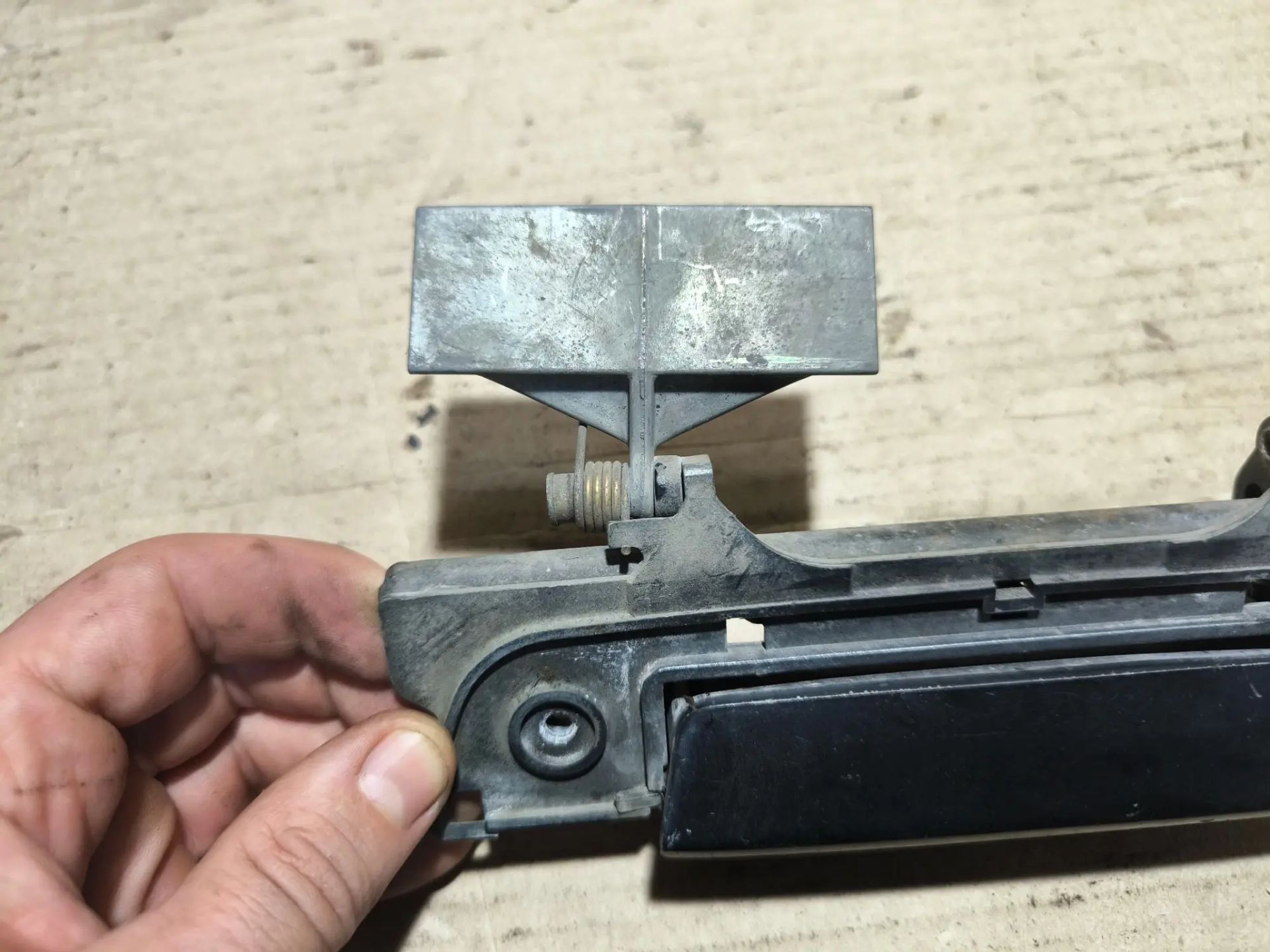 https://ycs.partsauto.market/partsauto-images/thmbs/userImages/d89d66a30f14dbad161fb7a986aa0fe5/part/320daddb-34db-4f58-8949-48e8a92f9bdf_1783524491812.jpg