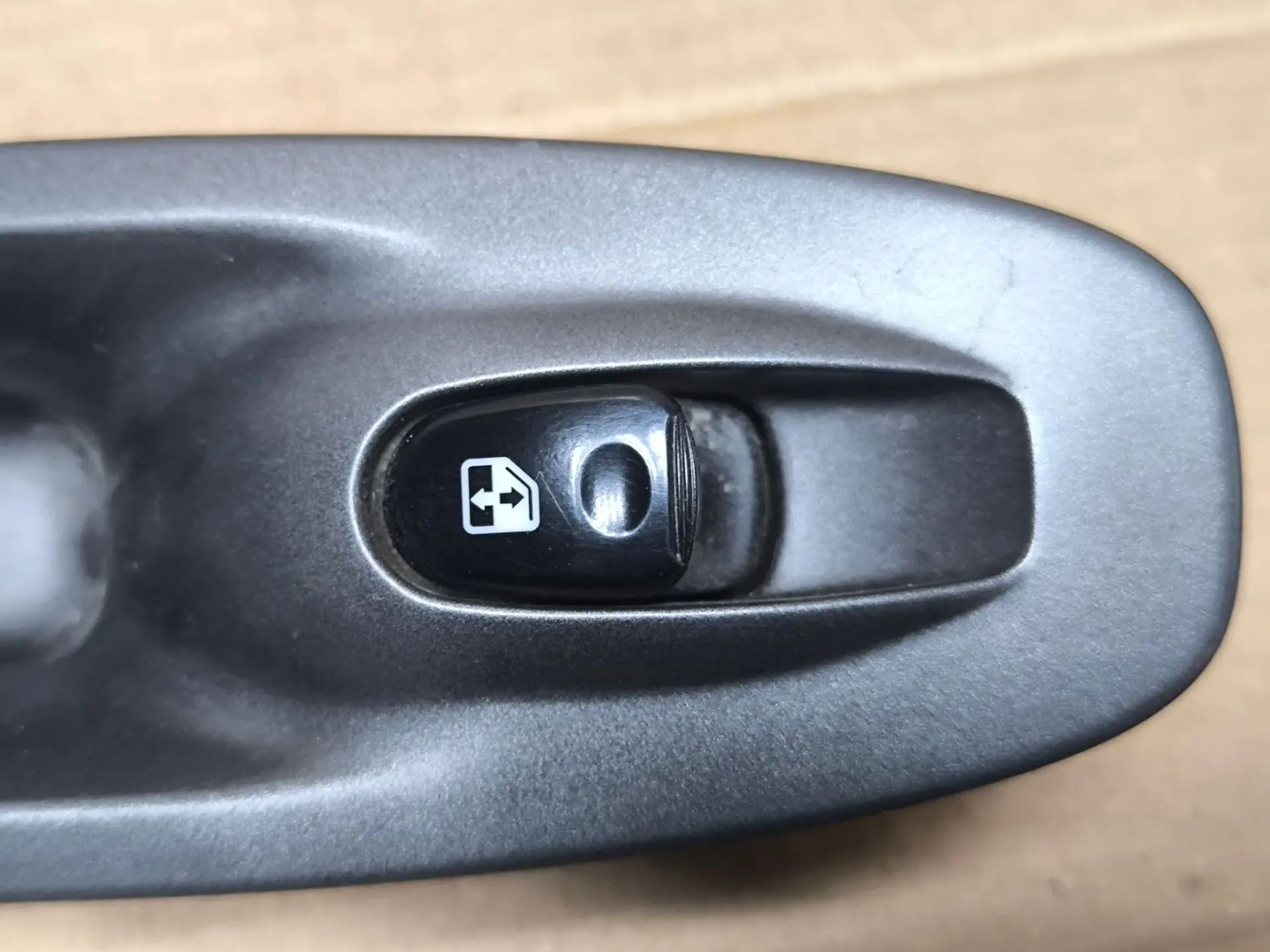 https://ycs.partsauto.market/partsauto-images/thmbs/userImages/d89d66a30f14dbad161fb7a986aa0fe5/part/320e25a4-94dd-4323-9dde-735232b39394_1784893930212.jpg
