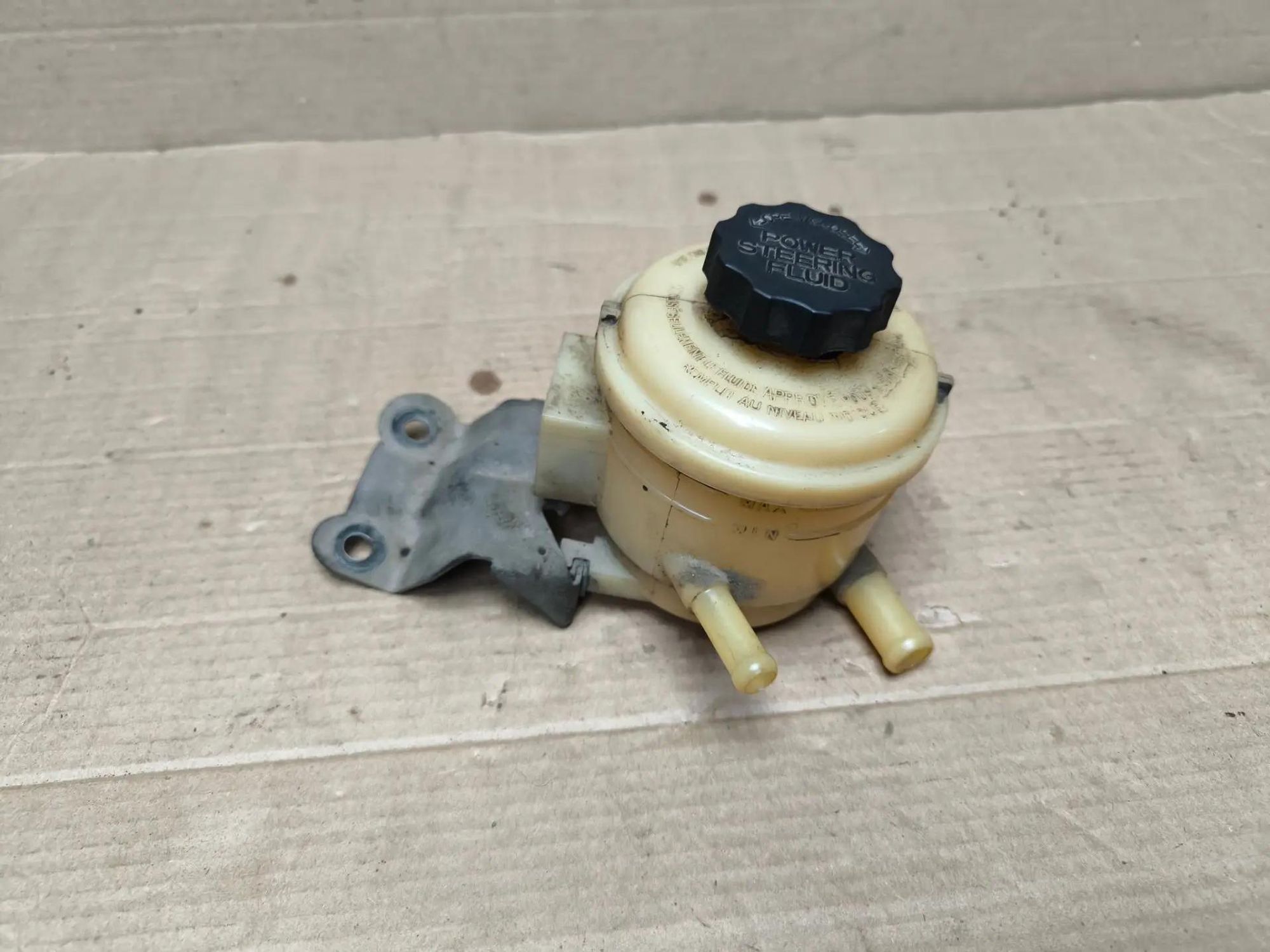 https://ycs.partsauto.market/partsauto-images/thmbs/userImages/d89d66a30f14dbad161fb7a986aa0fe5/part/32b05616-a284-46b4-b7a4-00be99c98f07_1786974978322.jpg