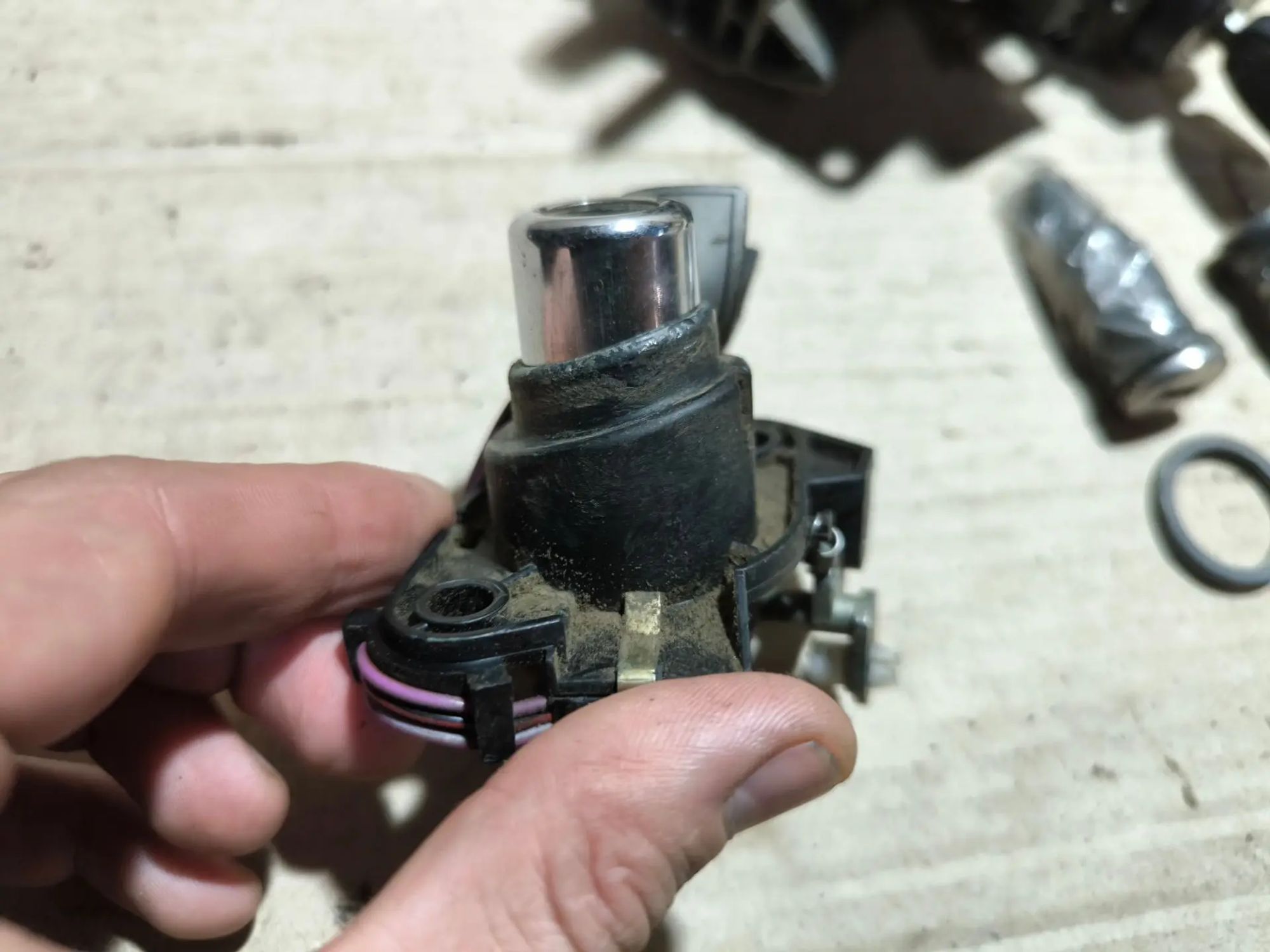 https://ycs.partsauto.market/partsauto-images/thmbs/userImages/d89d66a30f14dbad161fb7a986aa0fe5/part/32d11ab5-2ad5-4615-a846-0ae1e13c73b8_1783054478566.jpg
