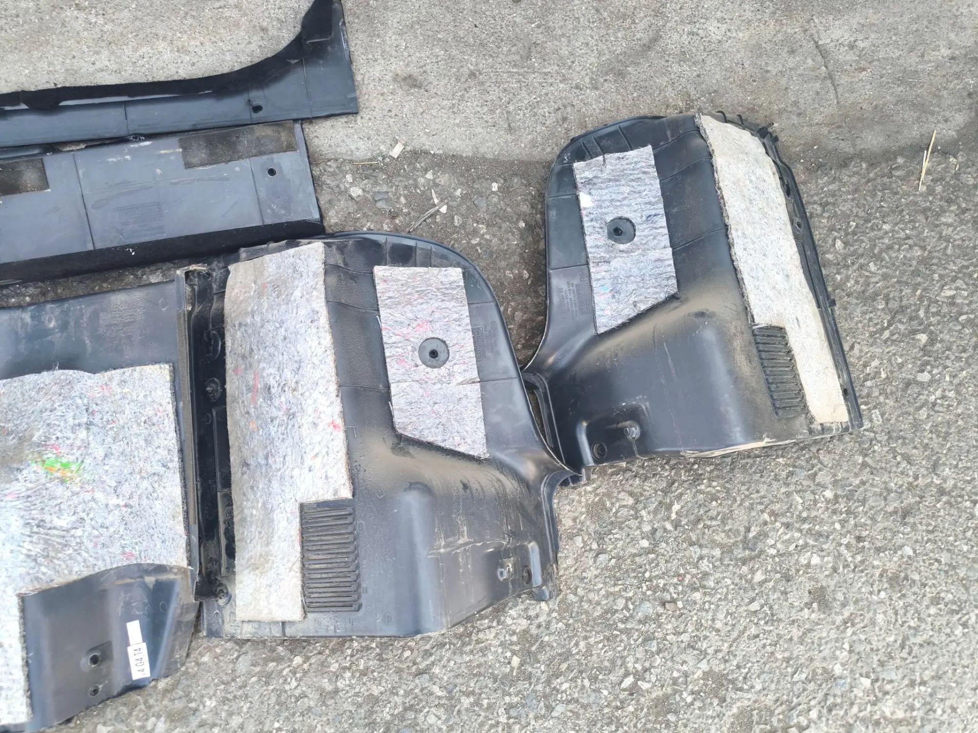 https://ycs.partsauto.market/partsauto-images/thmbs/userImages/d89d66a30f14dbad161fb7a986aa0fe5/part/332e0608-85a6-4f06-ac41-69f56f70627e_1785247251171.jpg