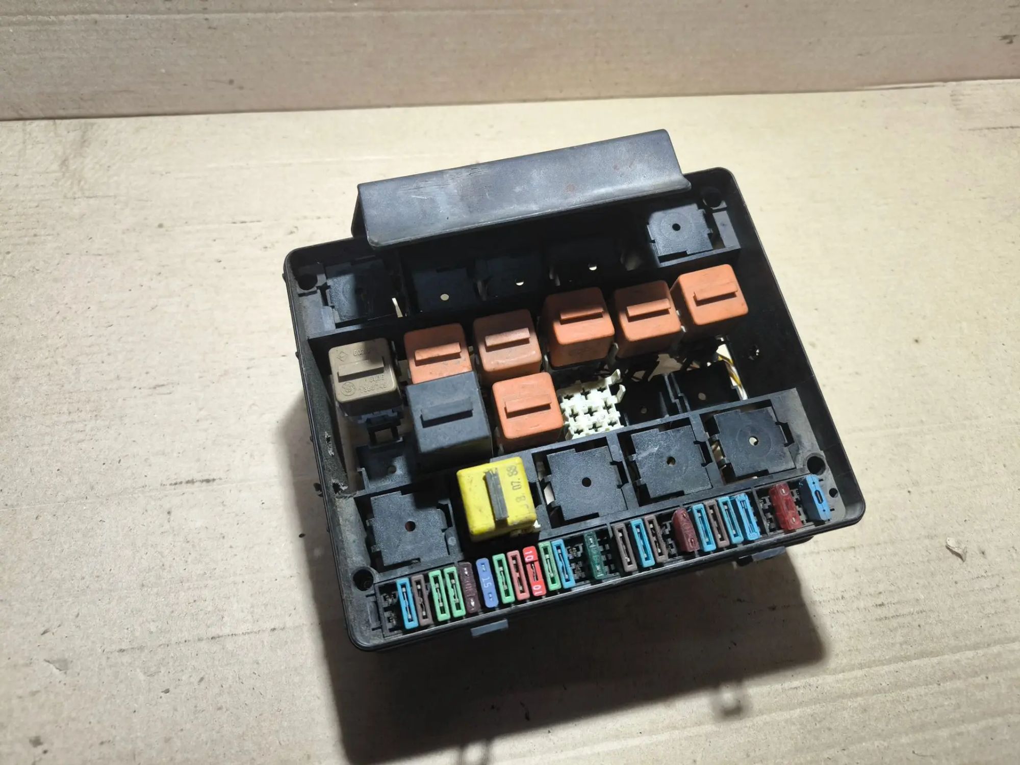 https://ycs.partsauto.market/partsauto-images/thmbs/userImages/d89d66a30f14dbad161fb7a986aa0fe5/part/3369fe75-0cf2-4dac-9a12-73c415115431_1783050406390.jpg