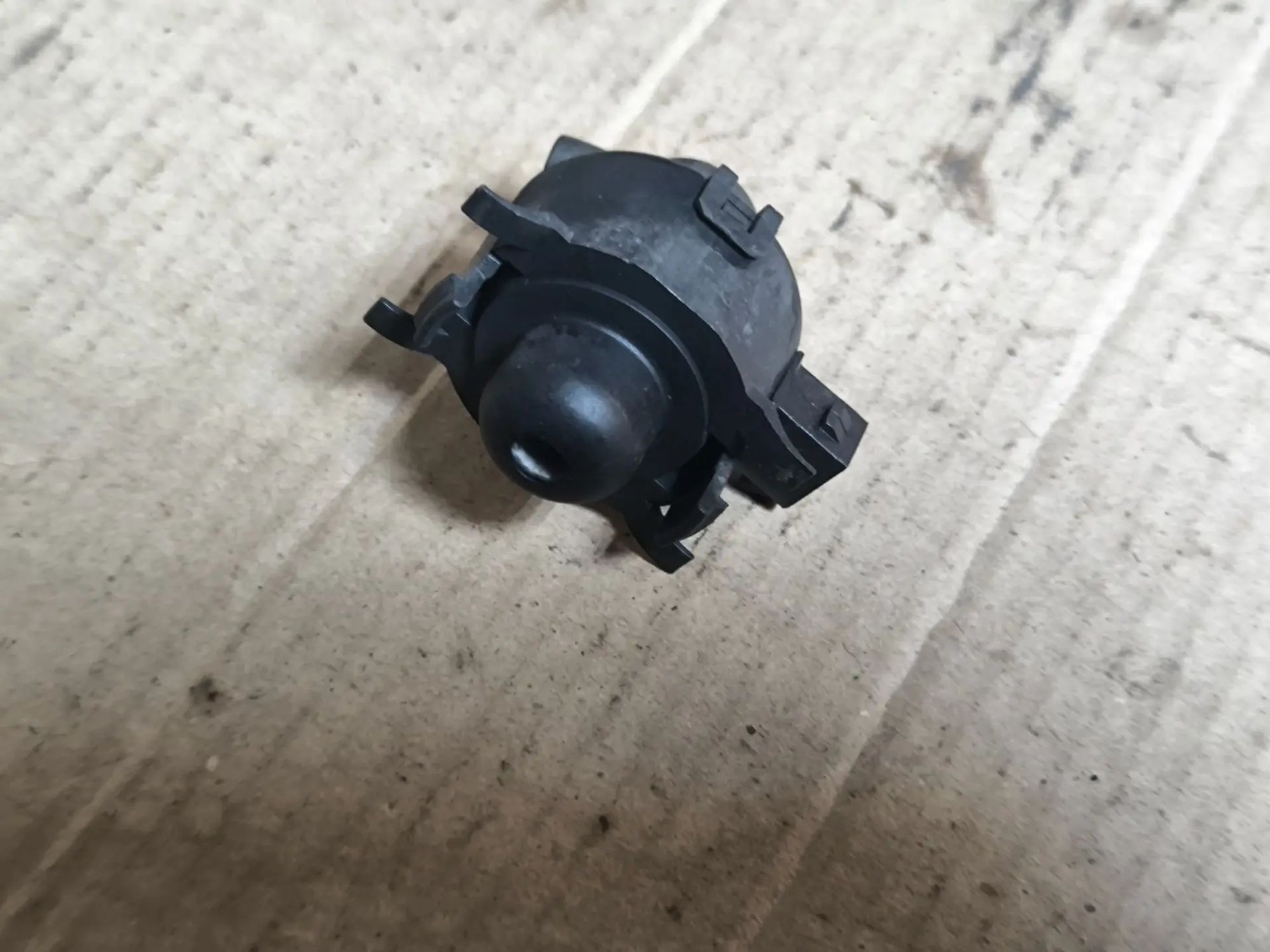 https://ycs.partsauto.market/partsauto-images/thmbs/userImages/d89d66a30f14dbad161fb7a986aa0fe5/part/337aa68d-b210-4cc2-a9b9-3932c31ad9bb_1781697779324.jpg